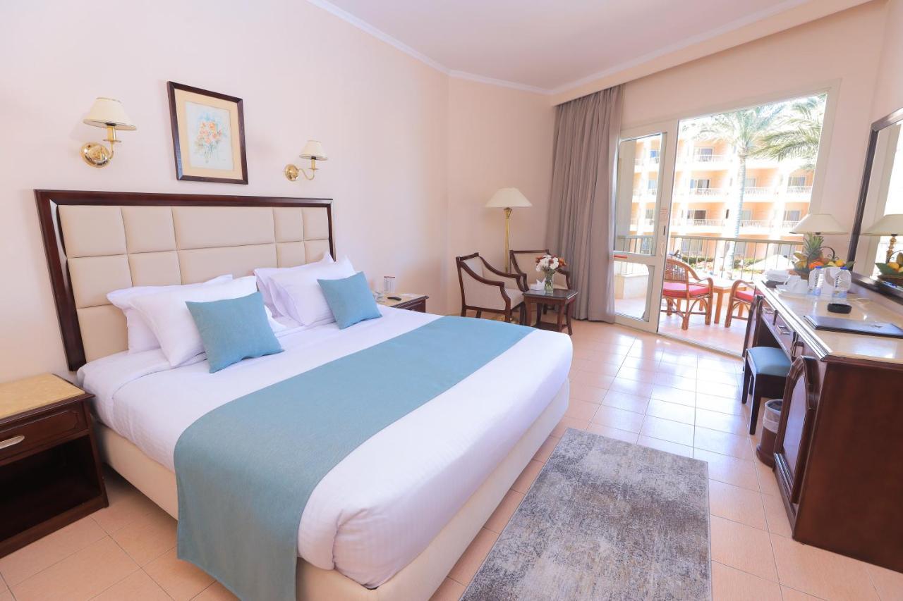 Double or Twin Room Side Sea View