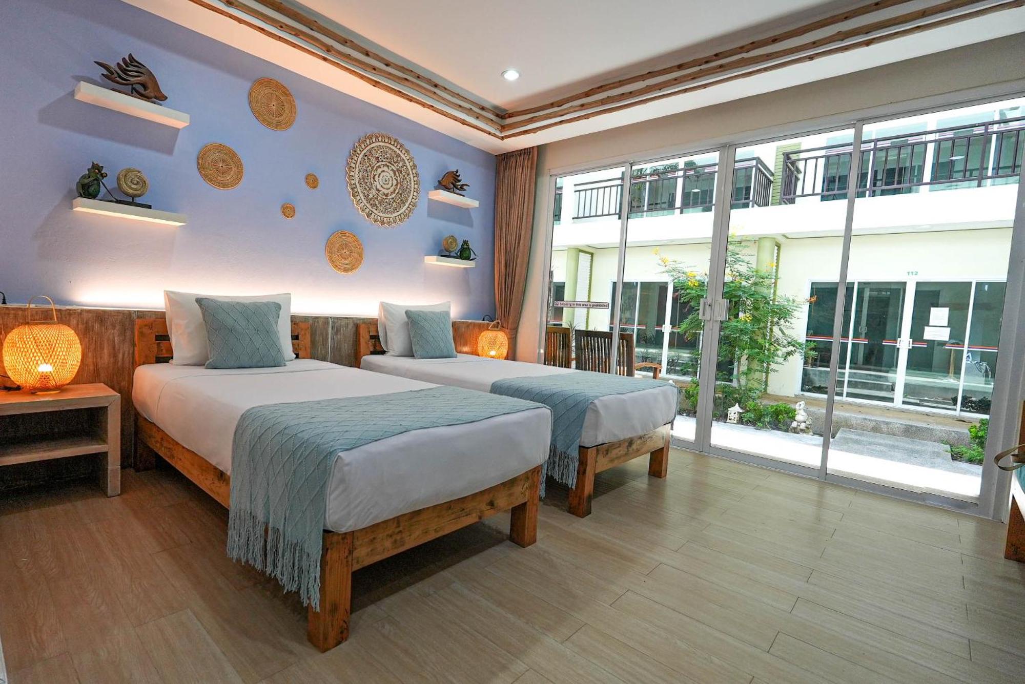 Premier AB5 Twin Room