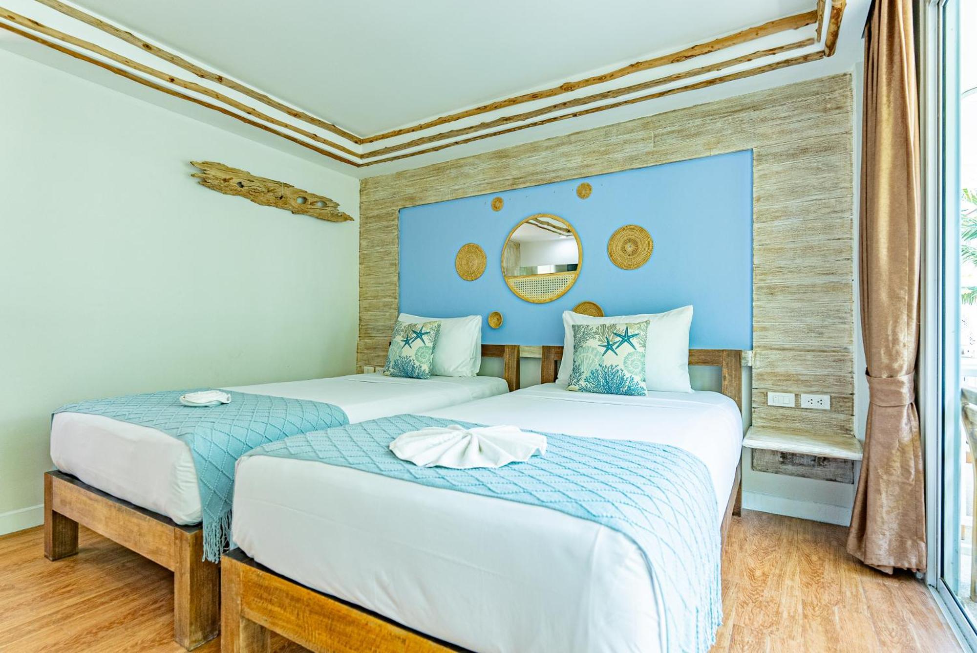 Deluxe AB2 Twin Room