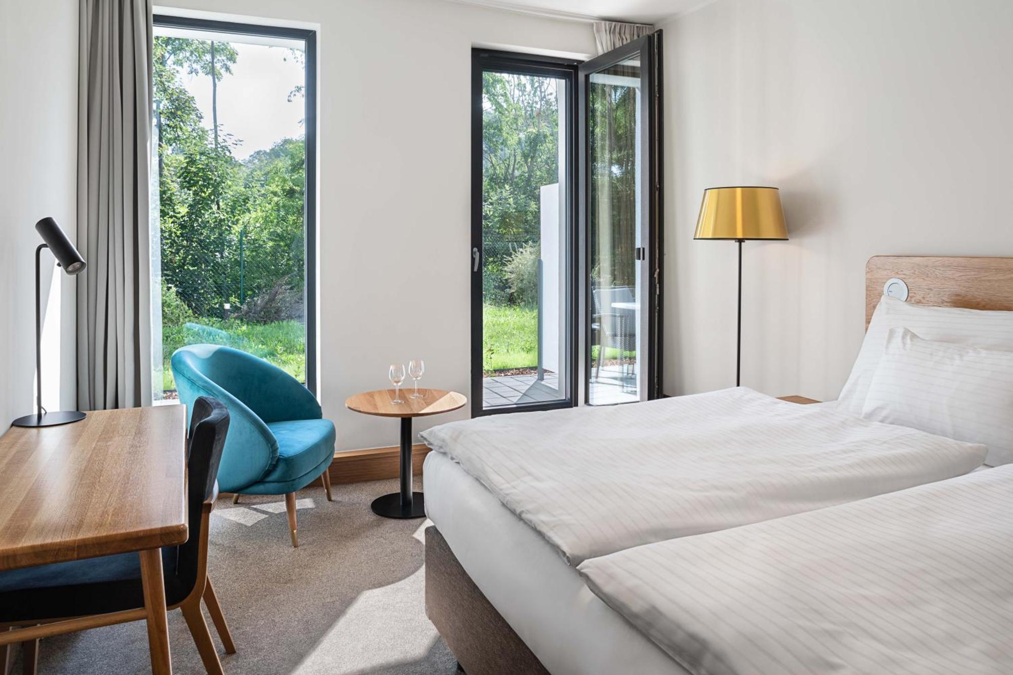 Doppel- oder Zweibettzimmer Dependance mit Garten - Nebengebäude