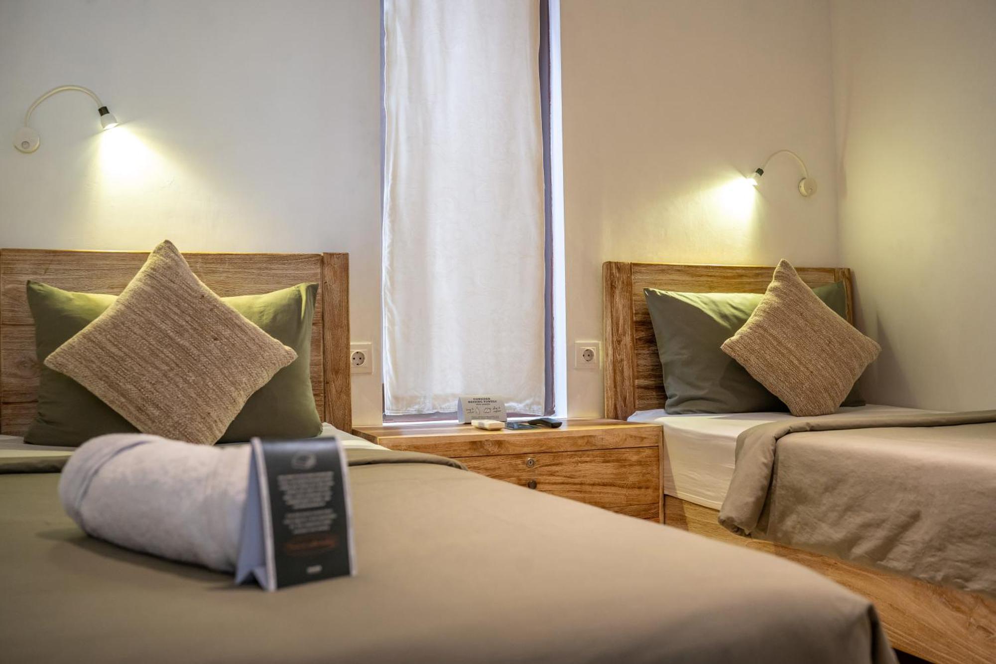 Twin Room with Private Bathroom