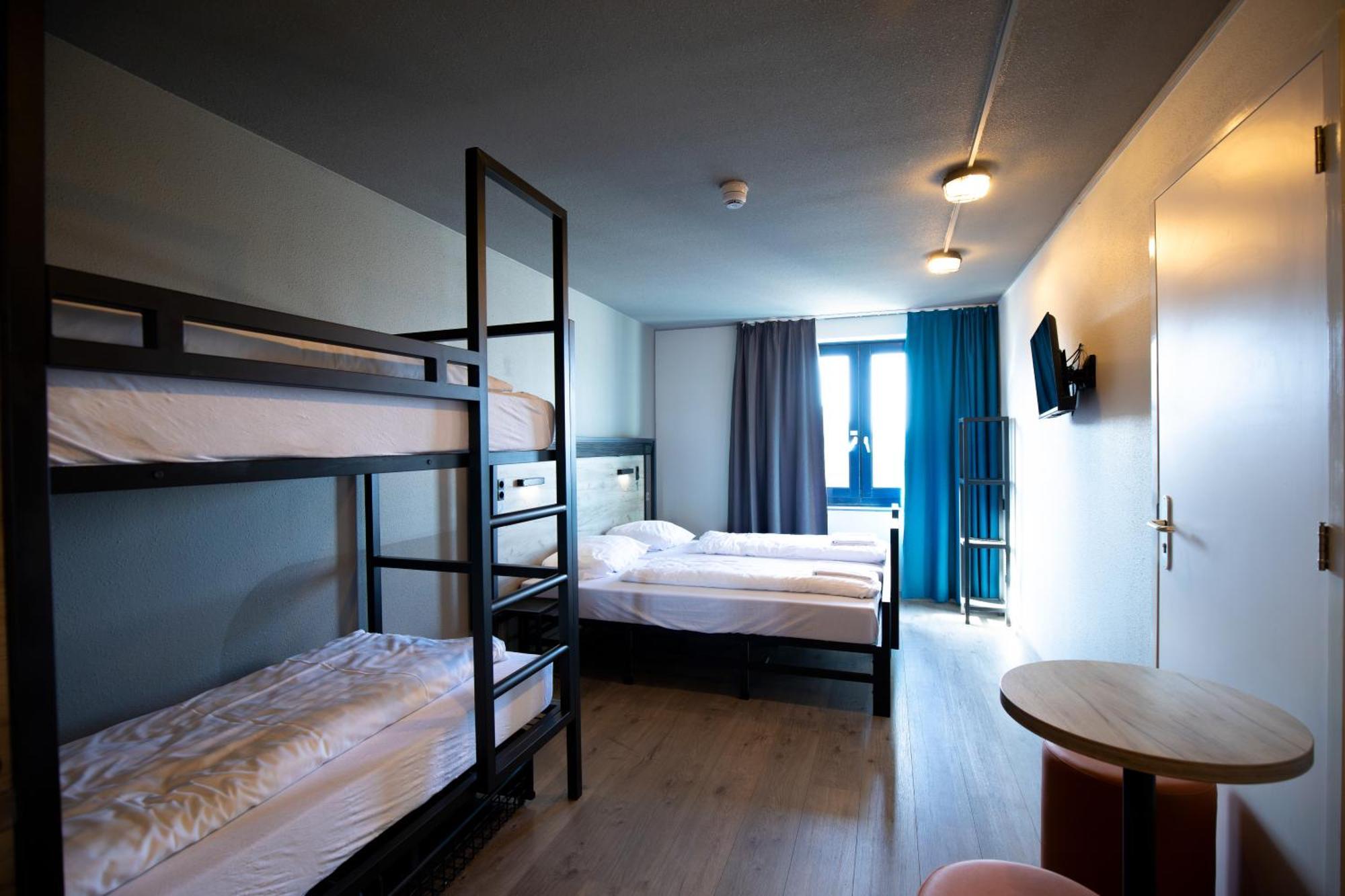 Chambre Familiale (2 Adultes et 2 Enfants)