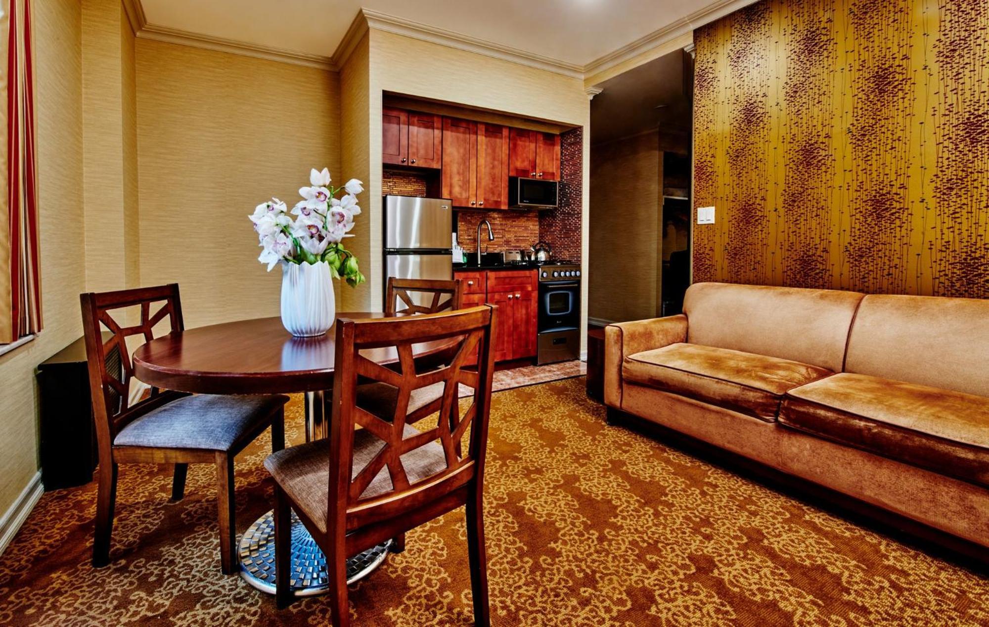 Two-Bedroom Apartment,1525999558:JPEG