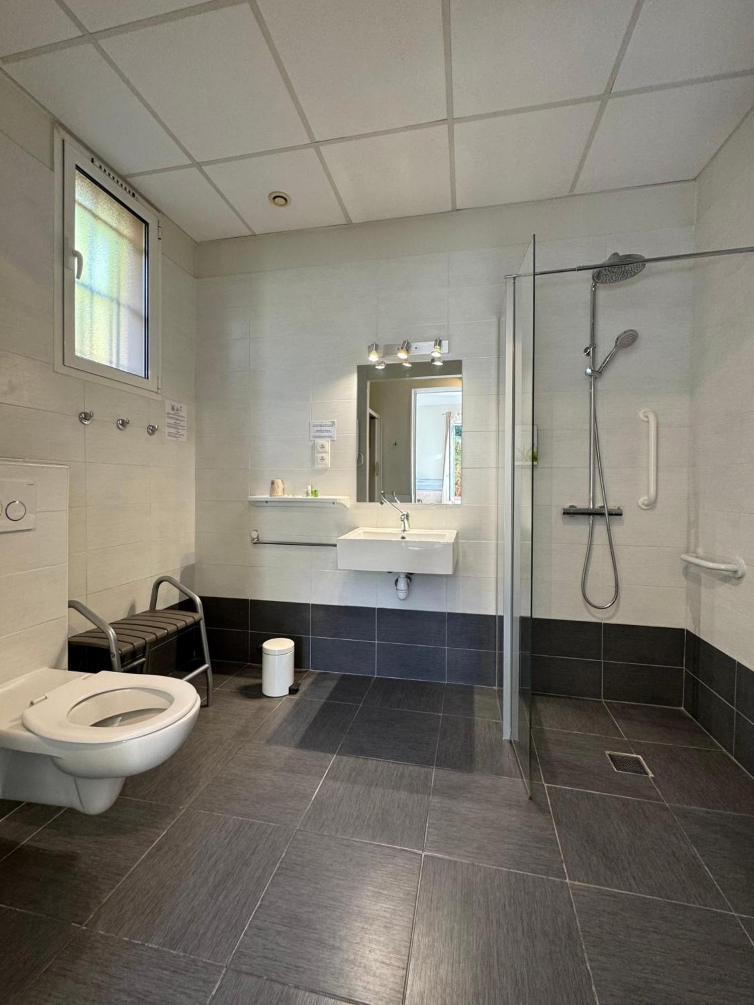 Classic Double Room,1526366209:JPEG