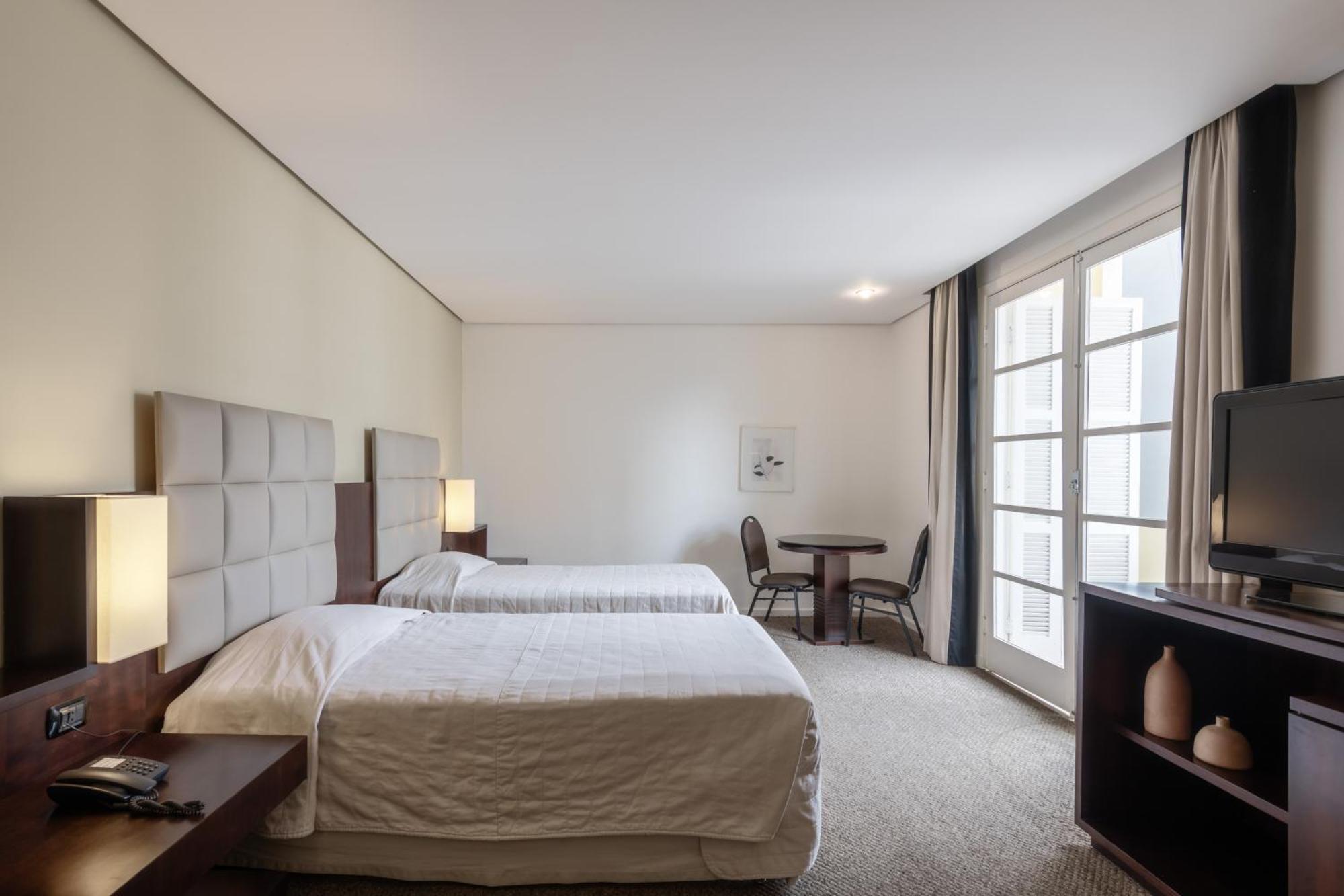 Quarto Superior com 2 Camas de Solteiro