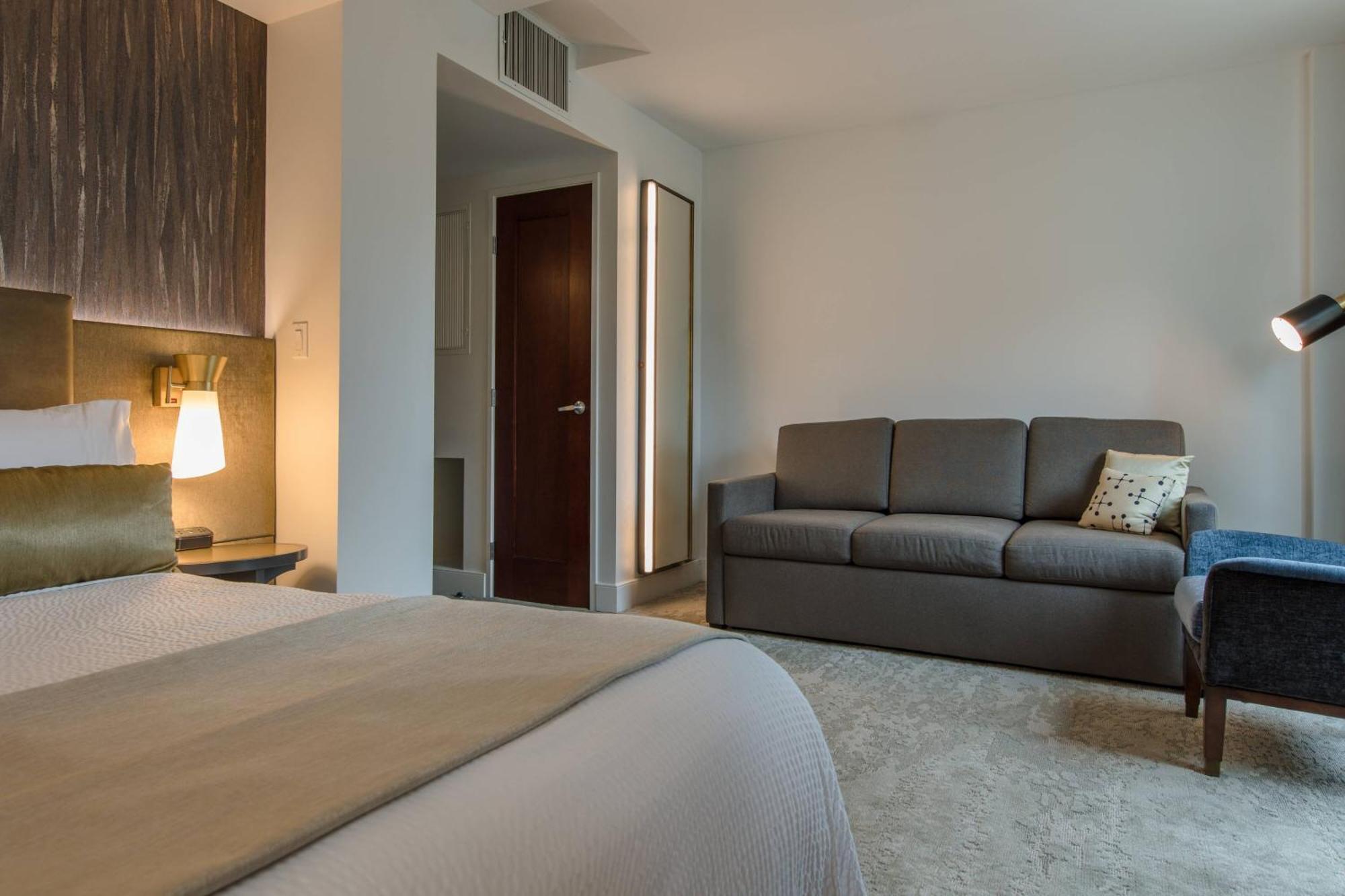 Deluxe King Room Sofabed