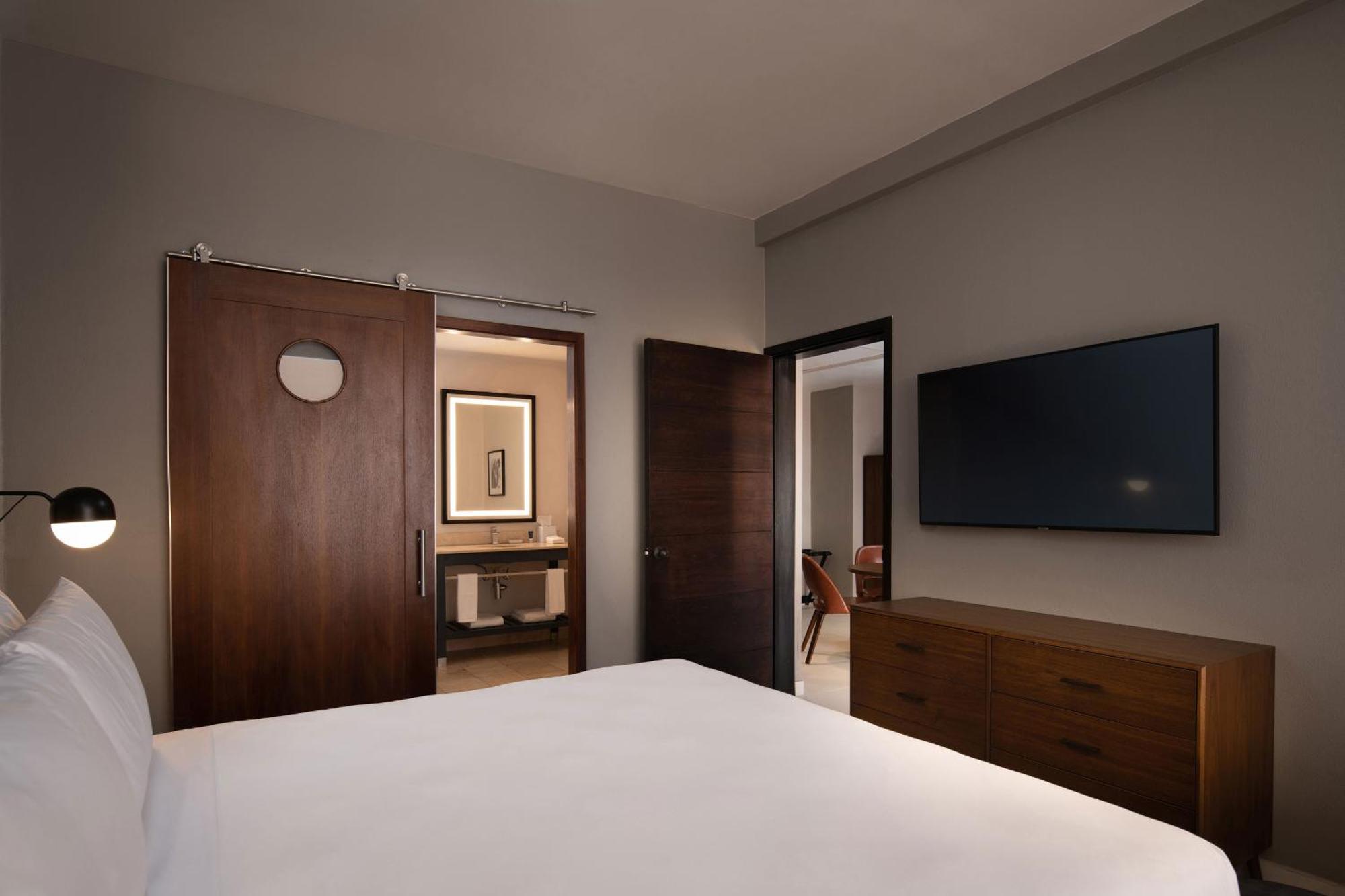 Suite met 1 Slaapkamer met 1 Kingsize Bed