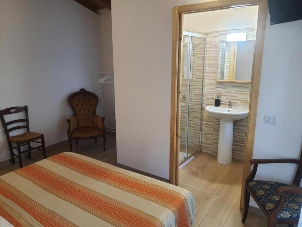Quarto Duplo com Banheiro Privativo