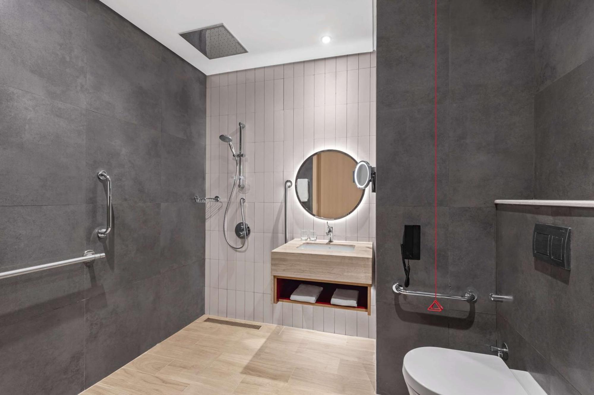 King Room Mobility Accessible