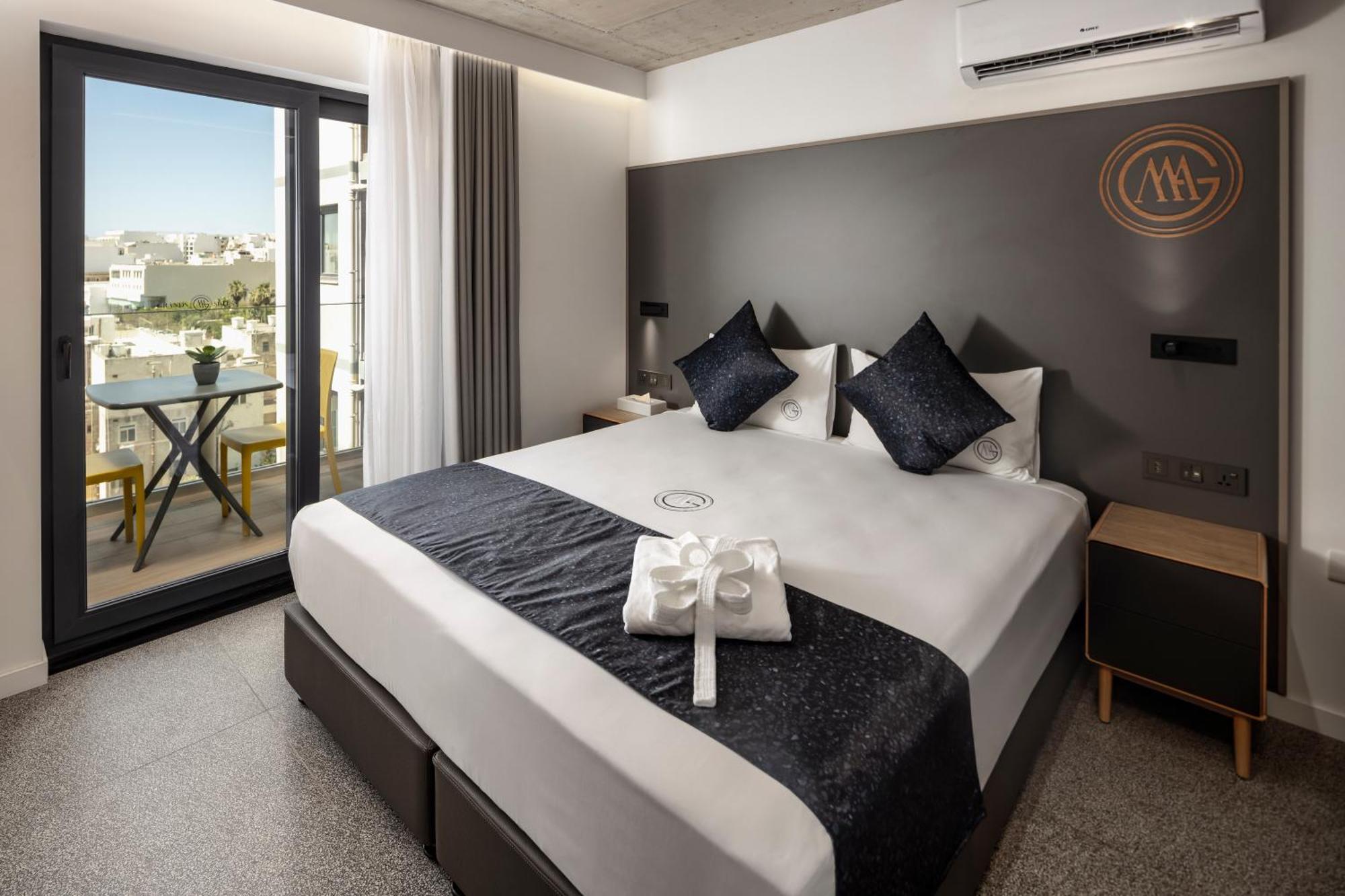Executive One Bedroom Suite City View