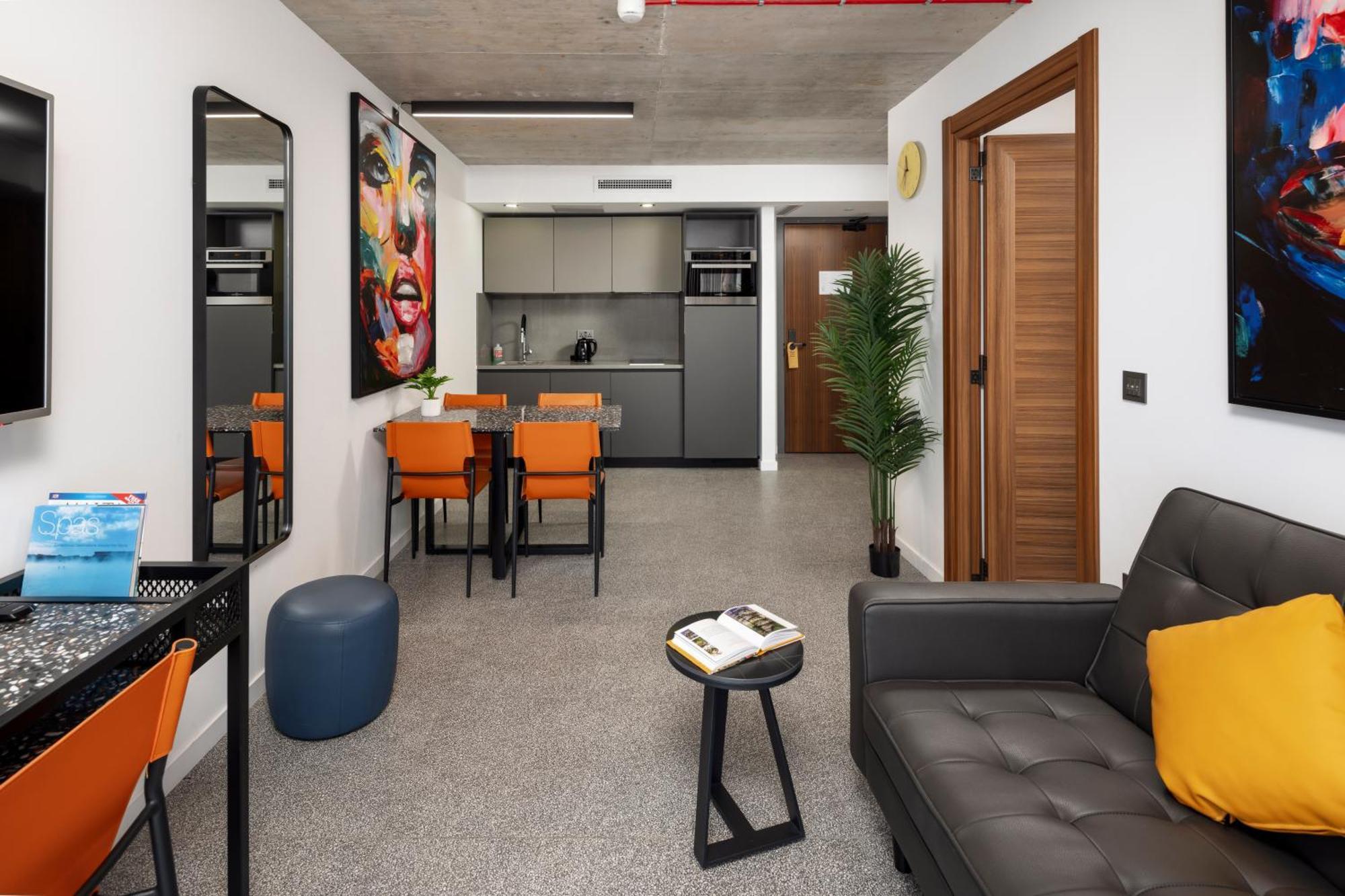 One-Bedroom Suite
