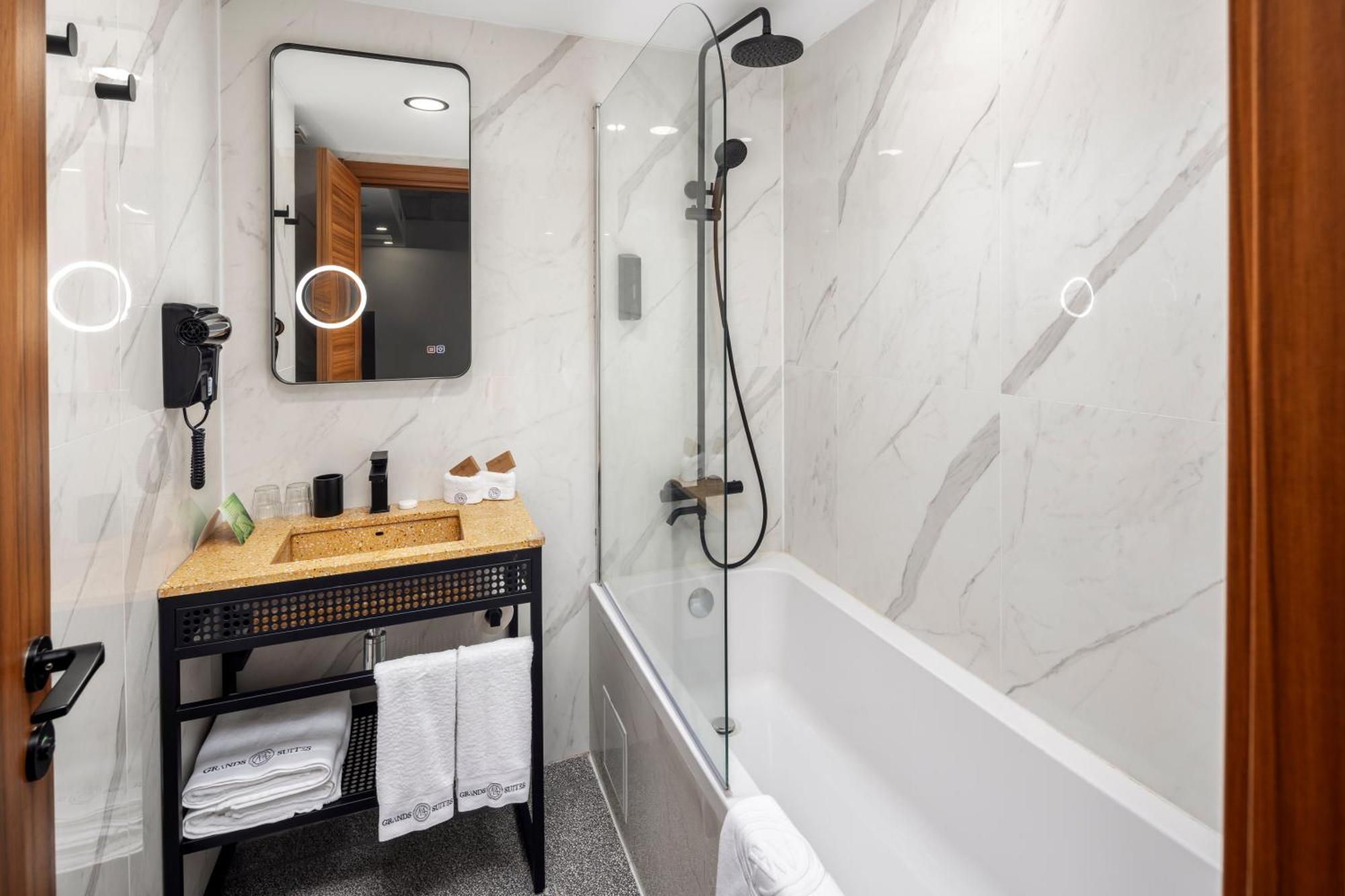 One-Bedroom Suite