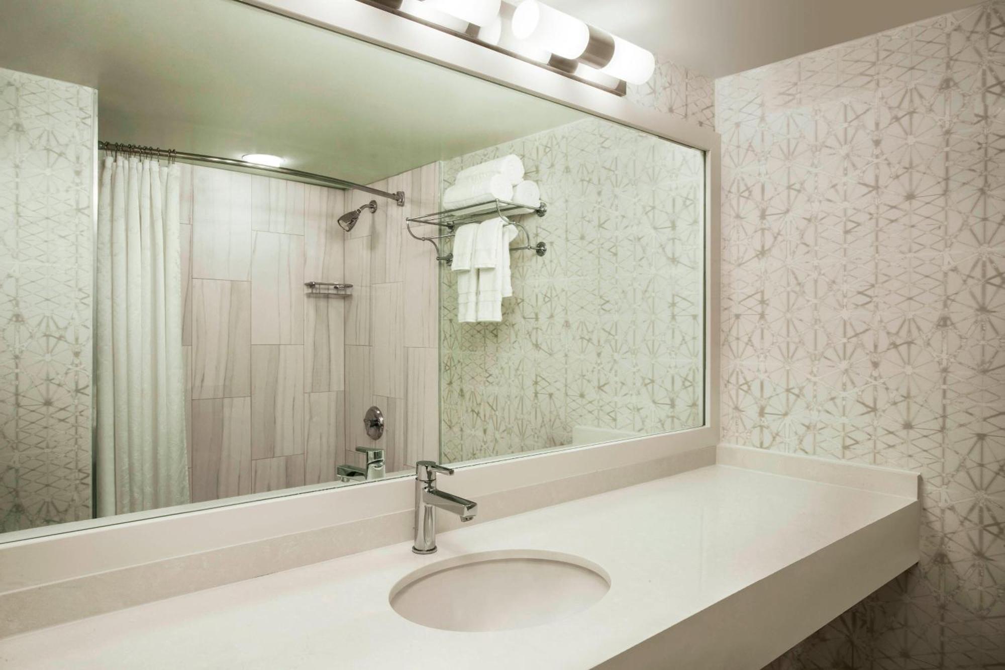 One-Bedroom Suite