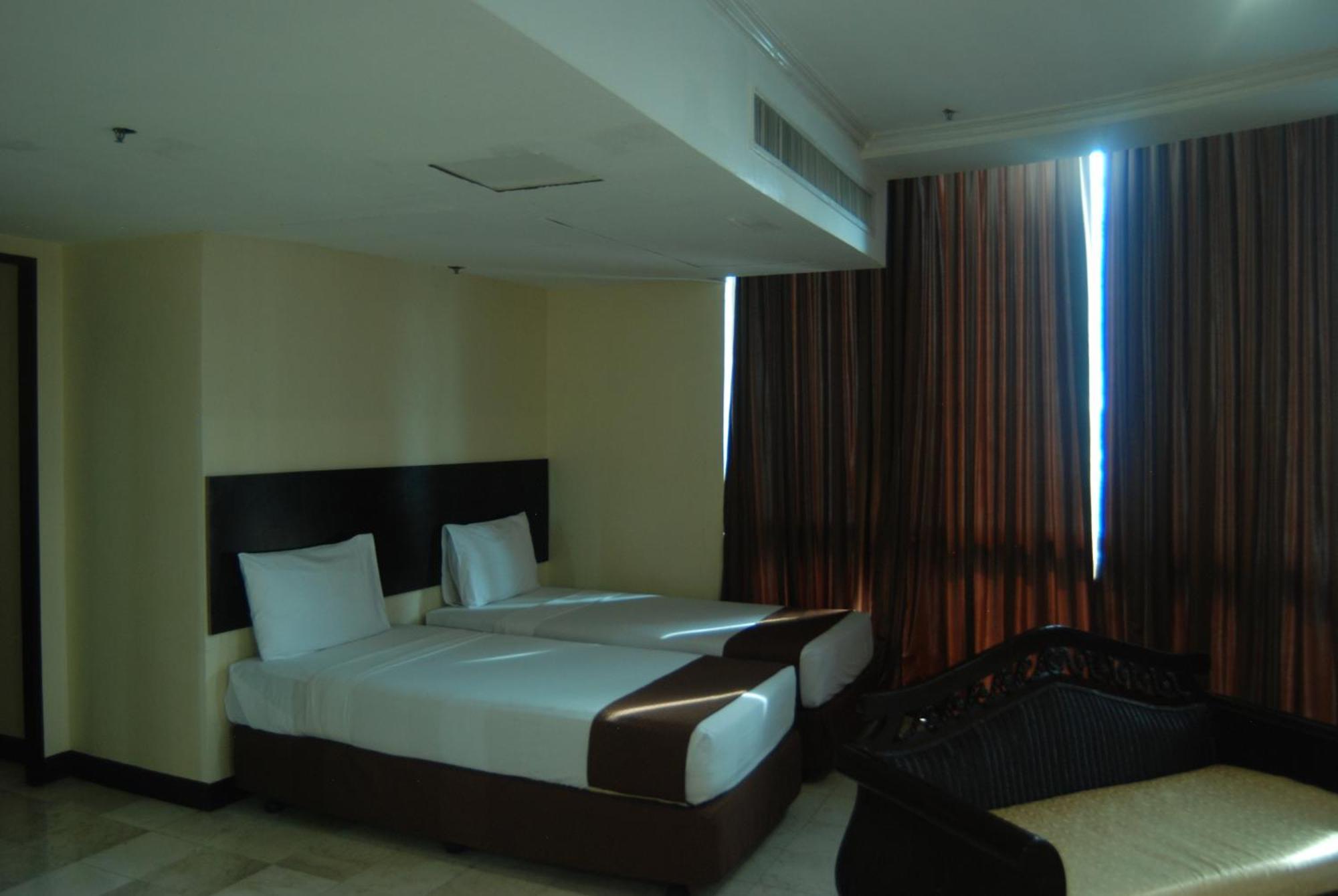 Triple Room,1588089874:JPEG
