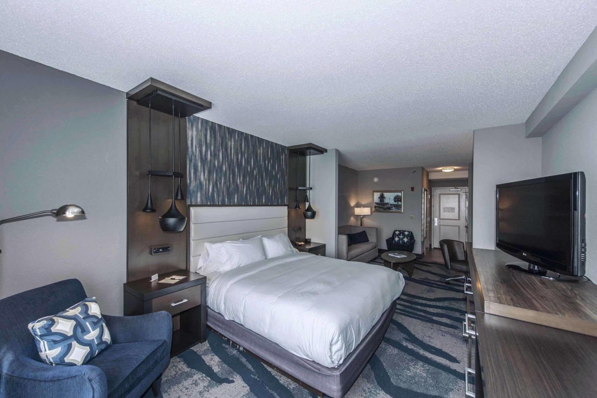 Deluxe King Room with Sofa Bed