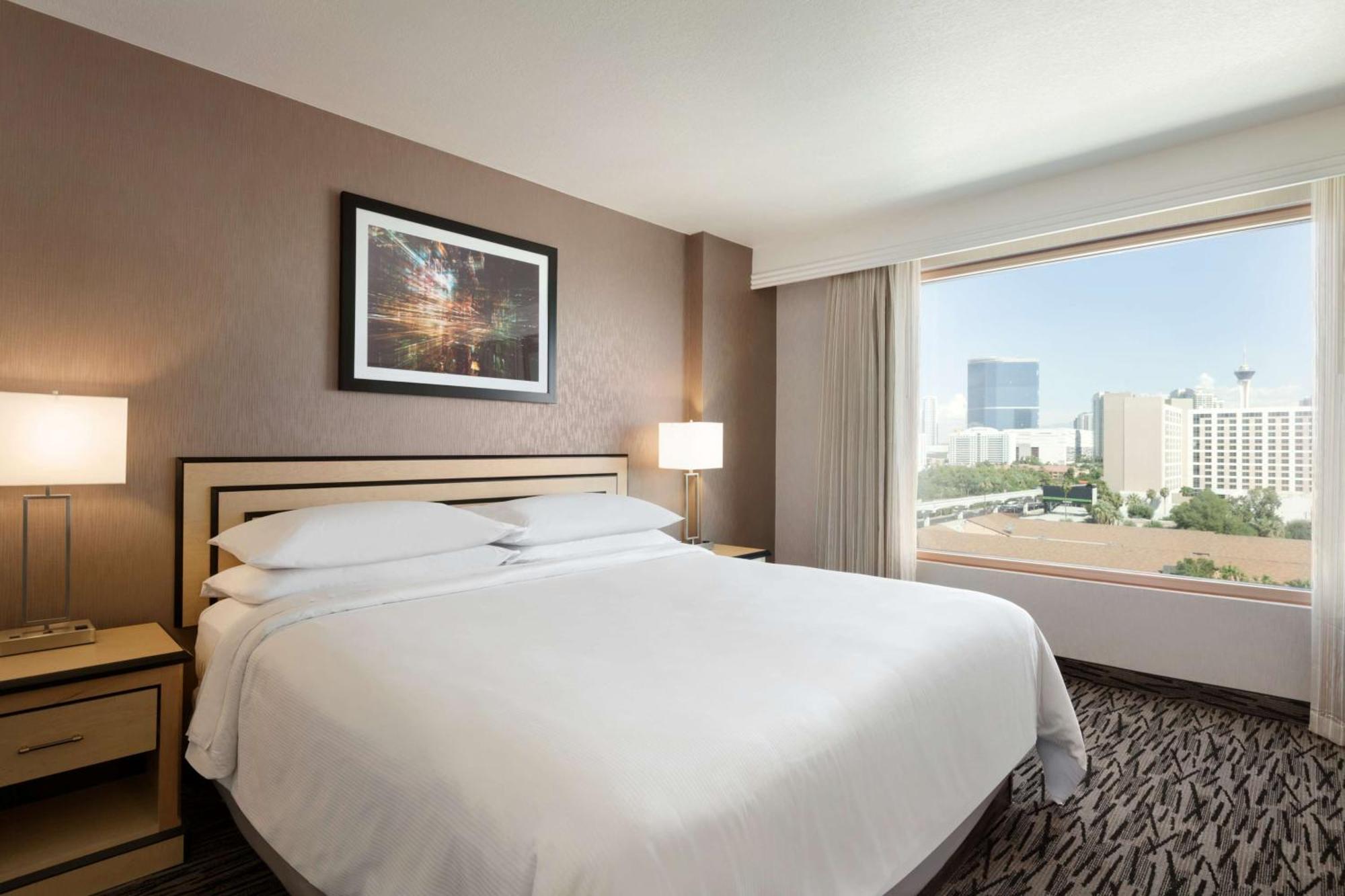 One-Bedroom King Suite with Bath Tub - Mobility Accessible,1551970354:JPEG