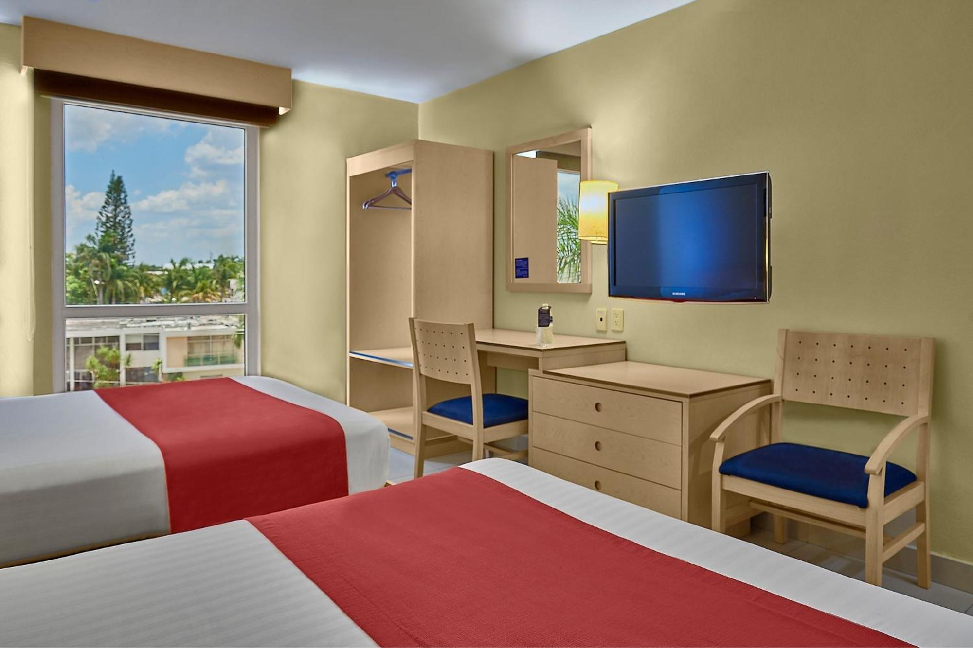 Doppelzimmer mit 2 Doppelbetten