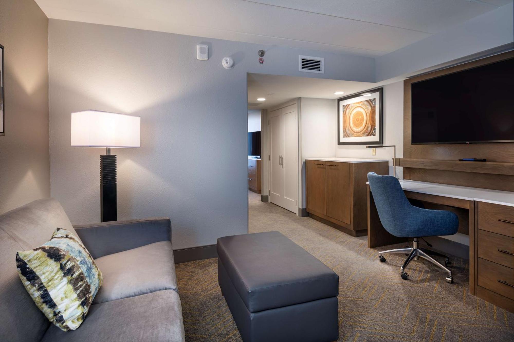 King Studio Suite