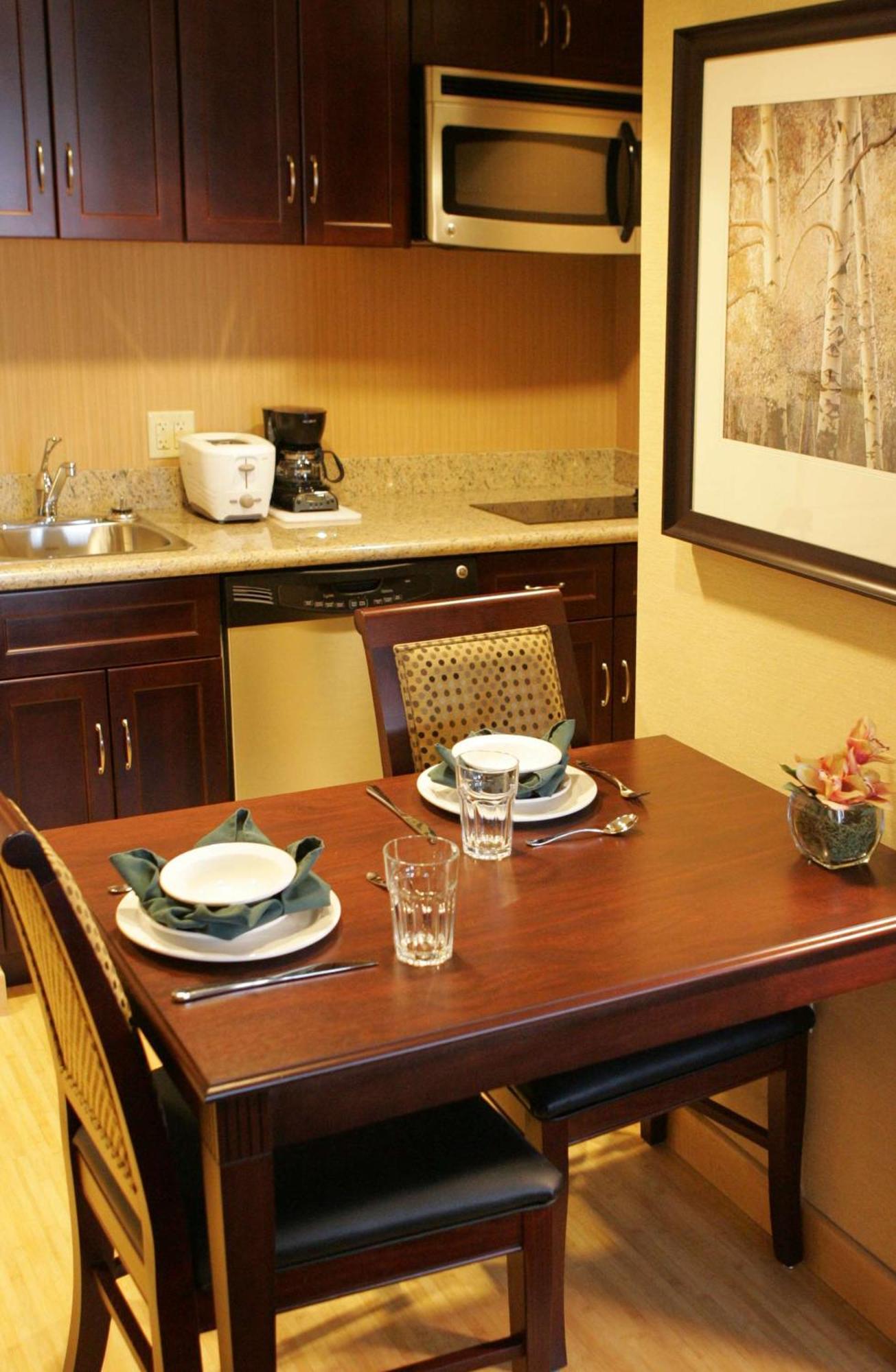 Suíte Queen de 1 Quarto com 2 Camas Queen-size - Não Fumantes