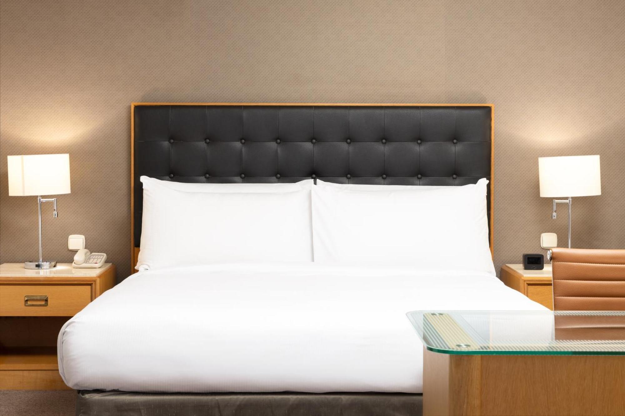 Deluxe King Room,1559624122:JPEG