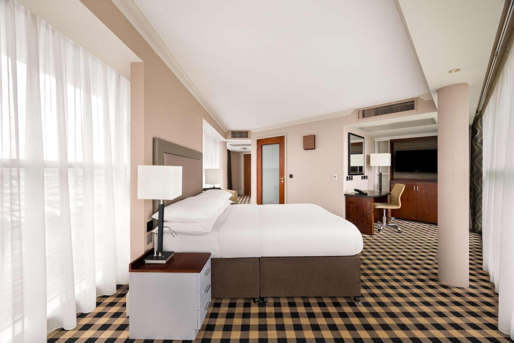 Queen Room - Mobility Access,1499371417:JPEG