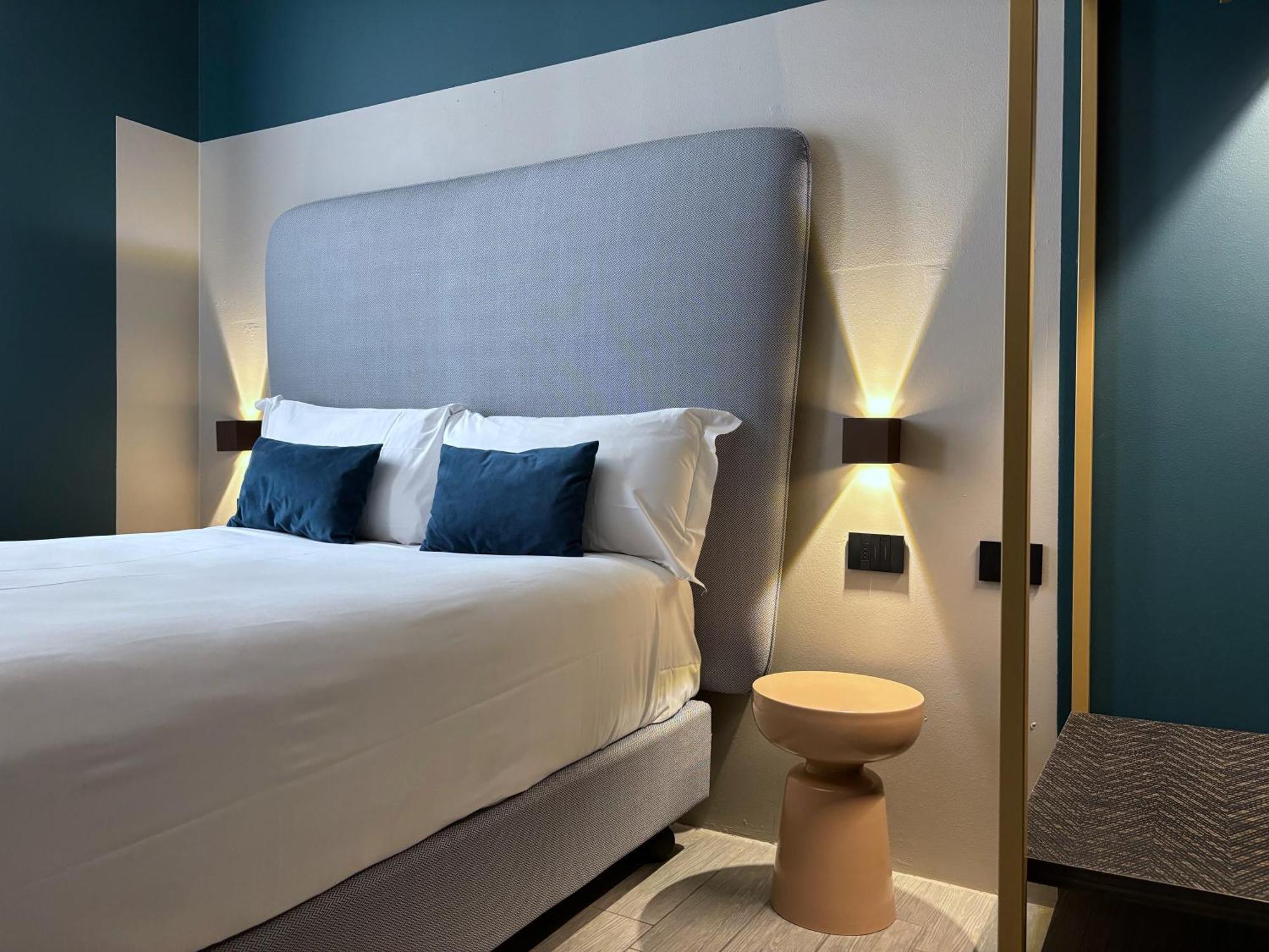 Double Room,1567277720:JPEG