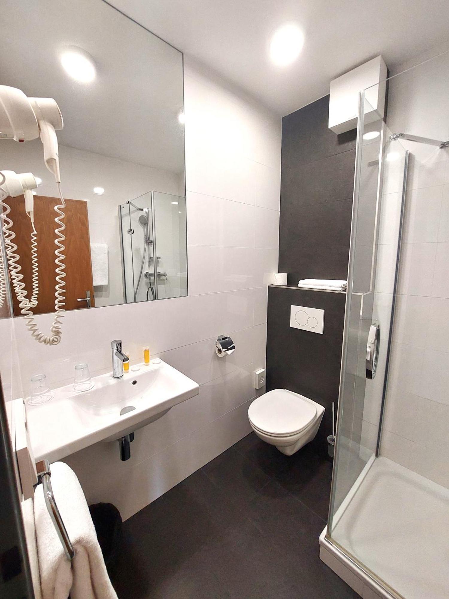 Triple Room,1571275442:JPEG