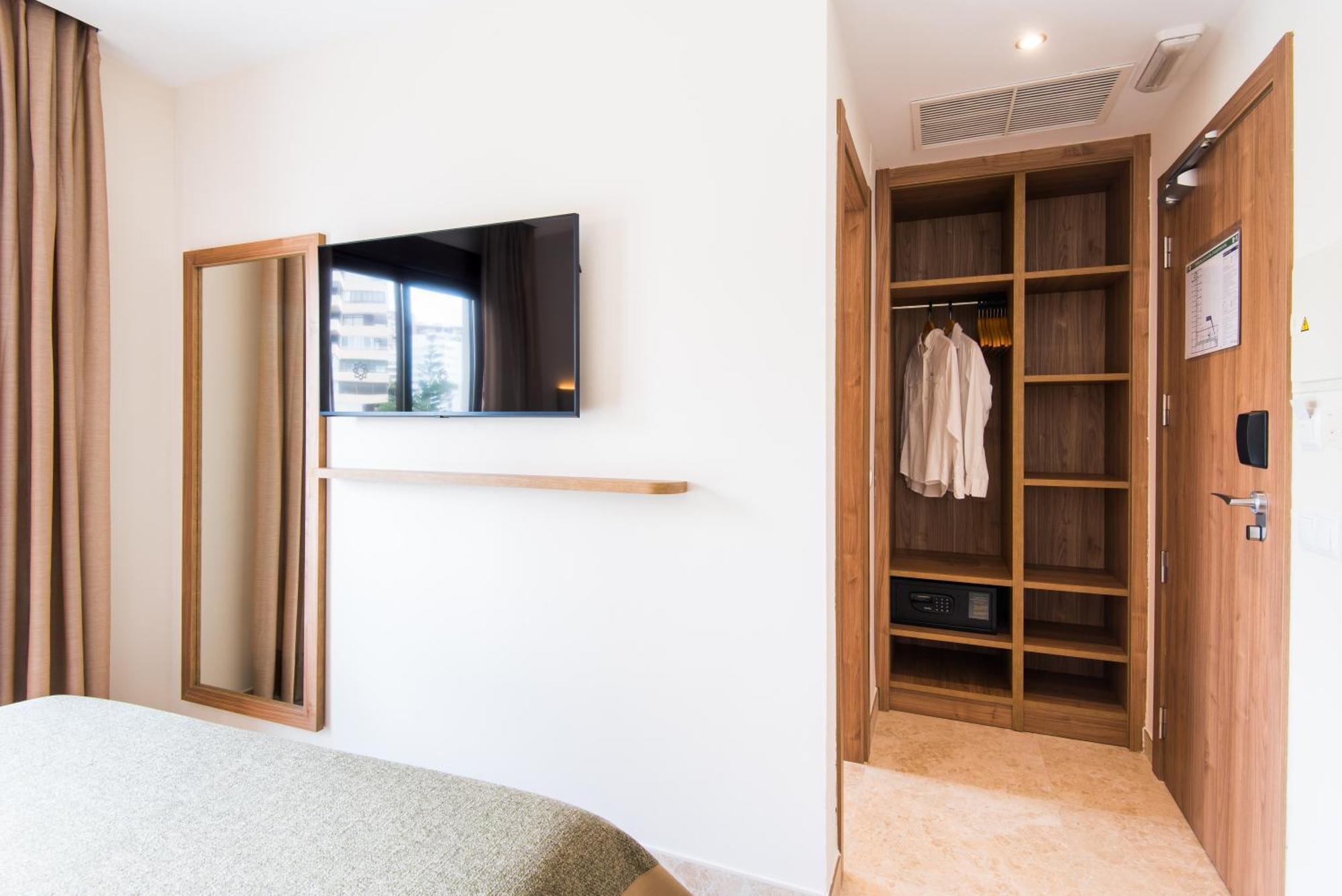 Standard Single Room,1592044111:JPEG