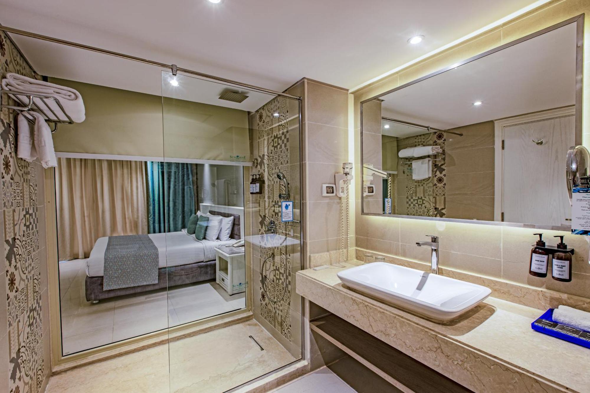 Deluxe Double Room Side Sea View