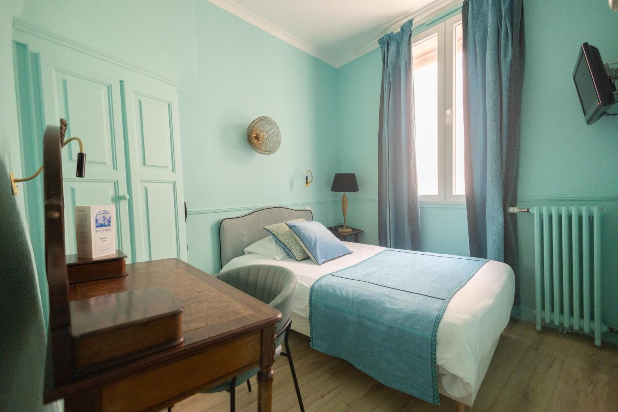 Economy Single Room Inner Courtyard View