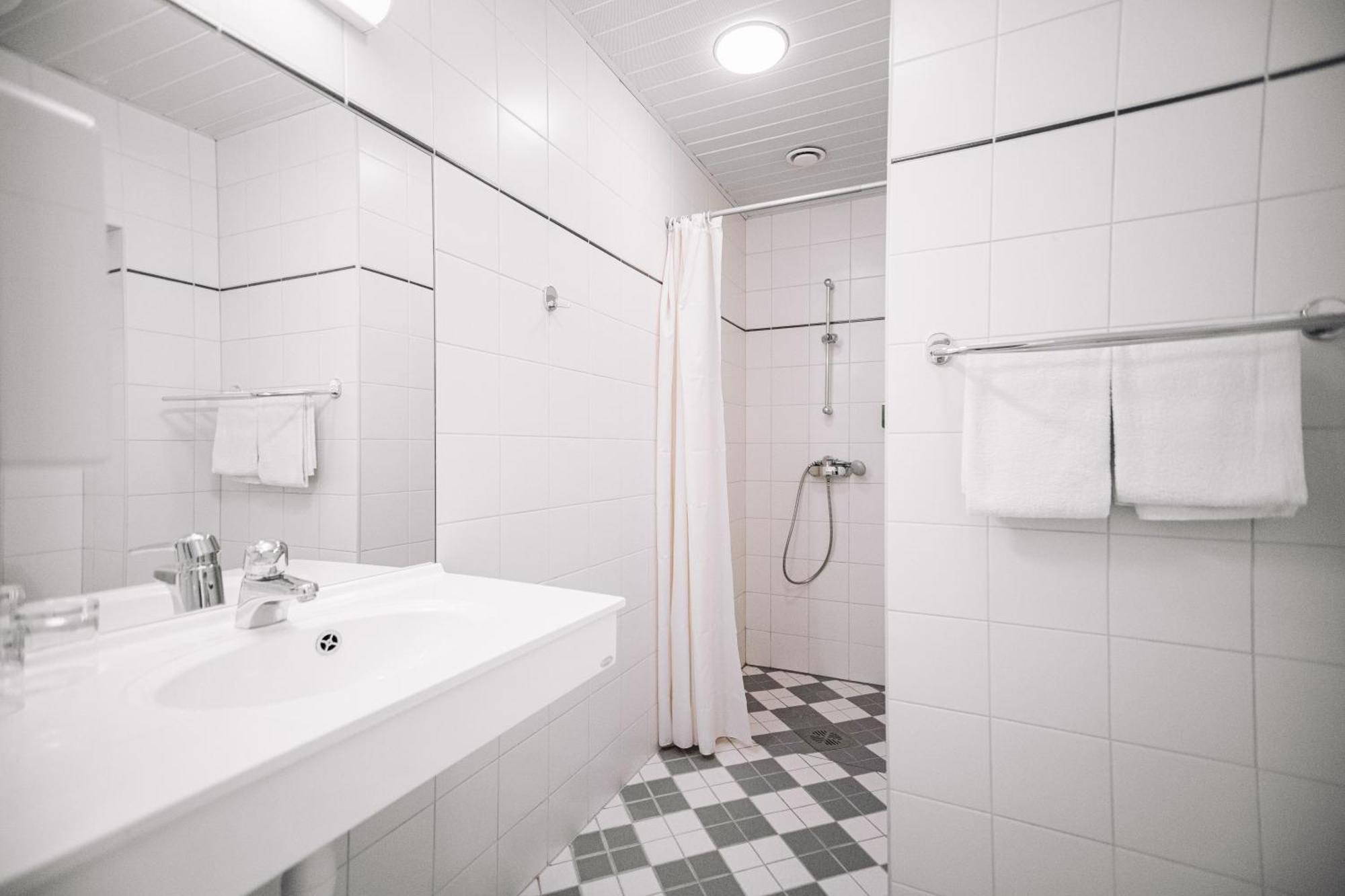 Standard Single Room,1600557680:JPEG