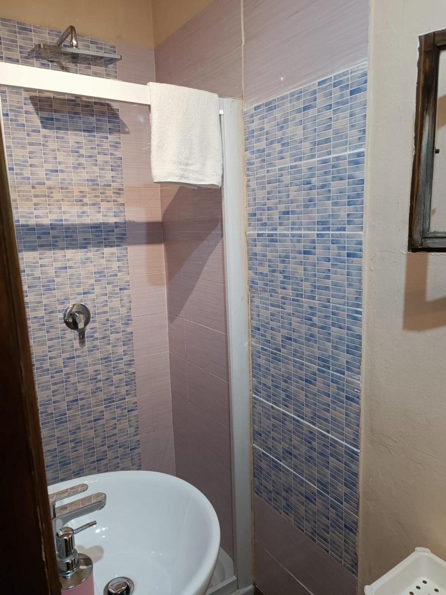 Double or Twin Room Private Bathroom
