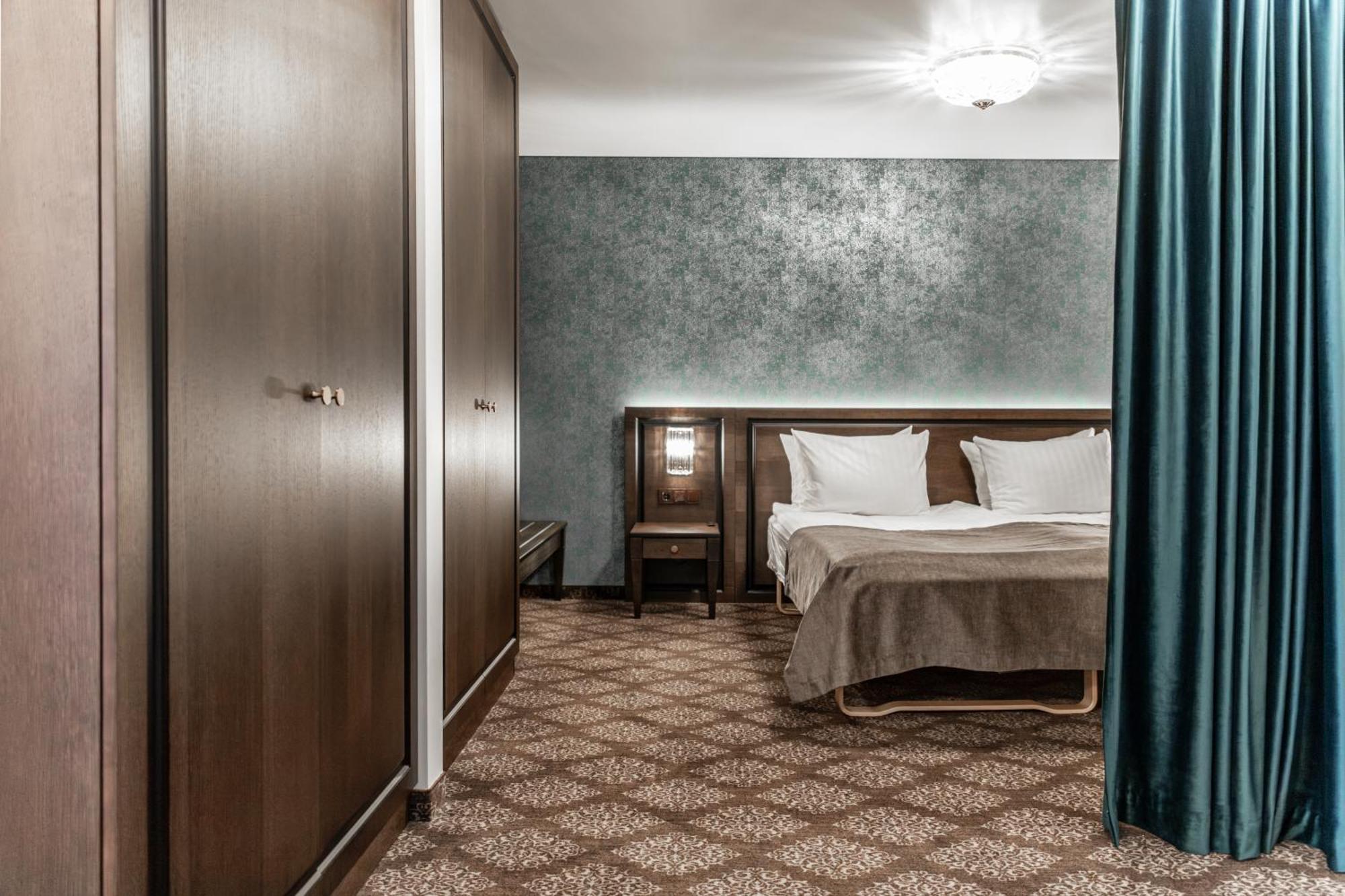 Junior Suite Balcony Limited Spa Access