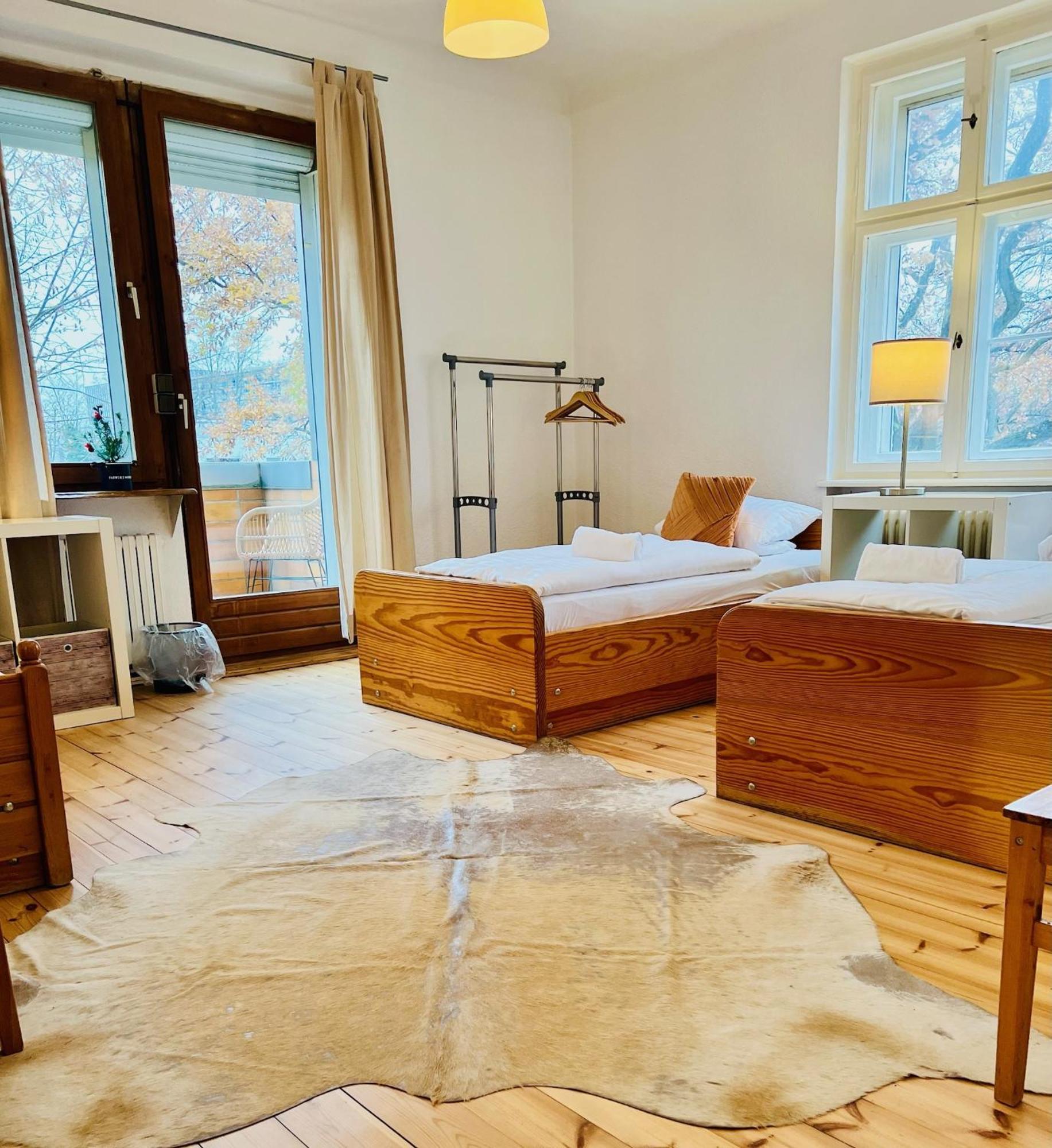 Vierpersoonskamer met Gedeelde Badkamer