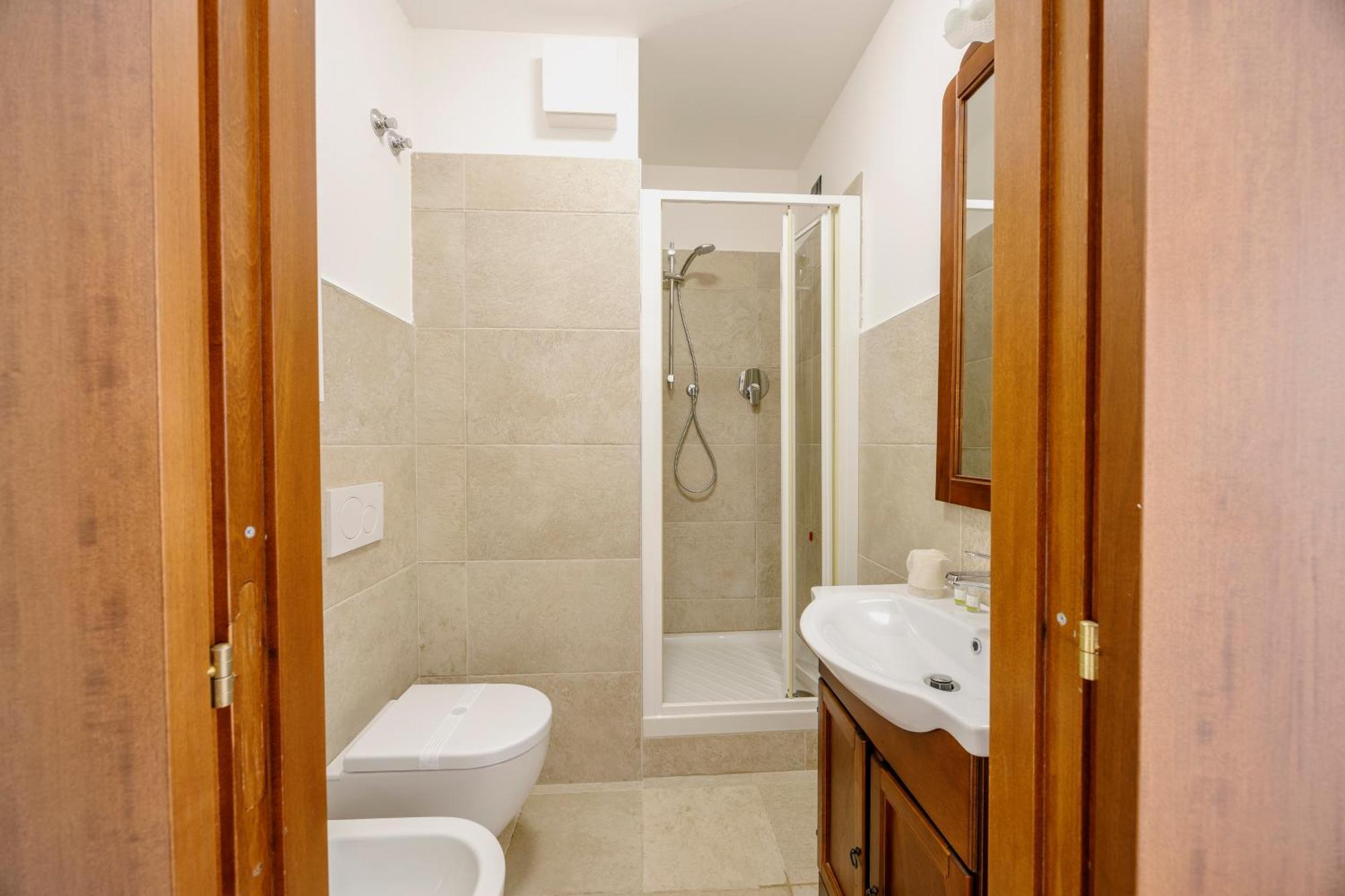 Double Room with Private Bathroom,1626463339:JPEG