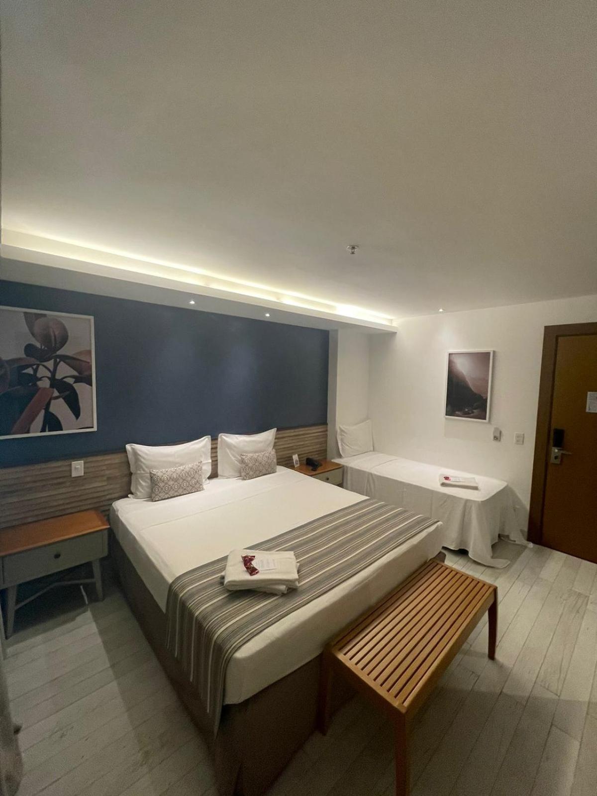 Quarto Triplo com Varanda