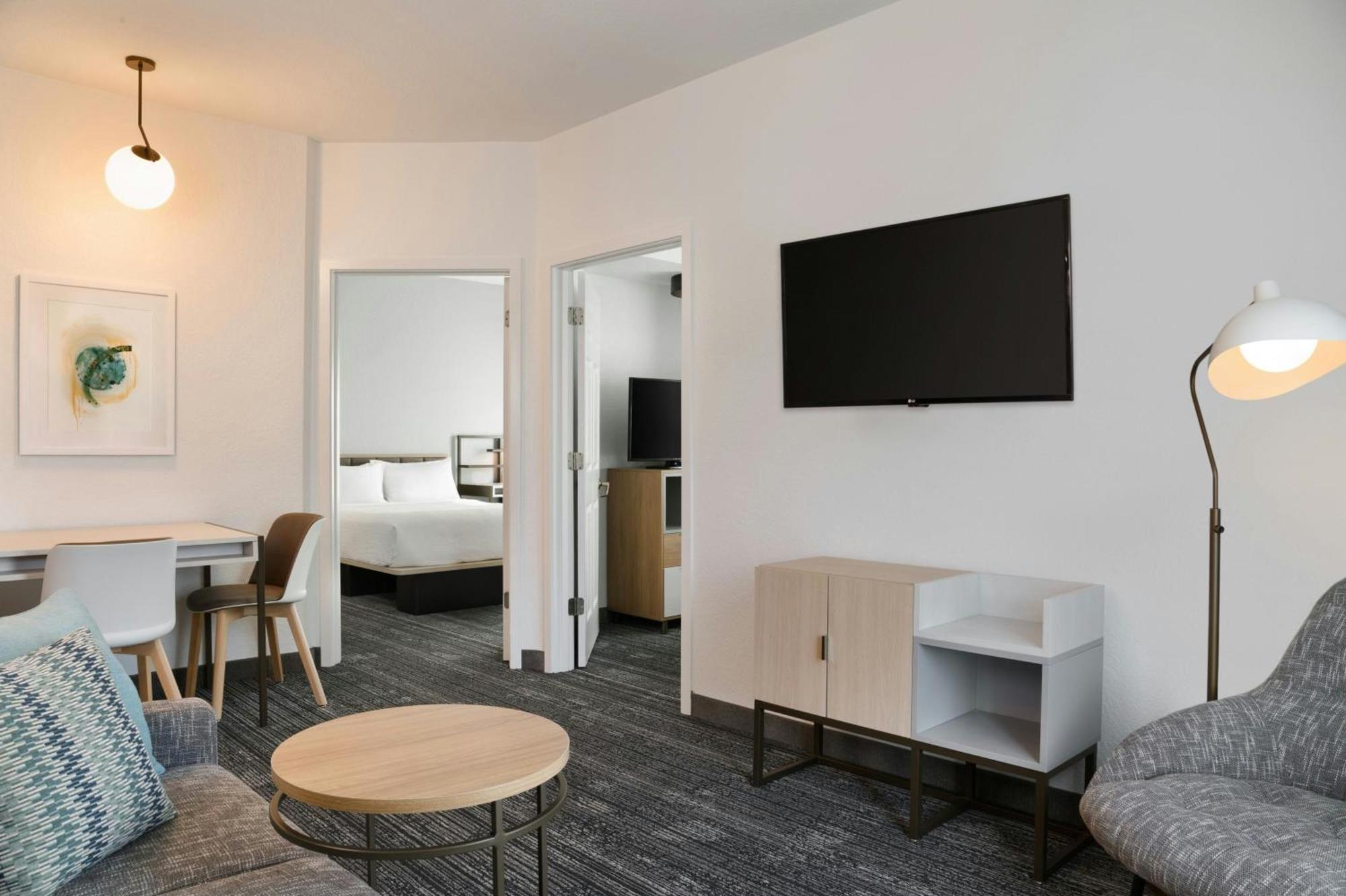 Two-Bedroom Suite,1634409420:JPEG