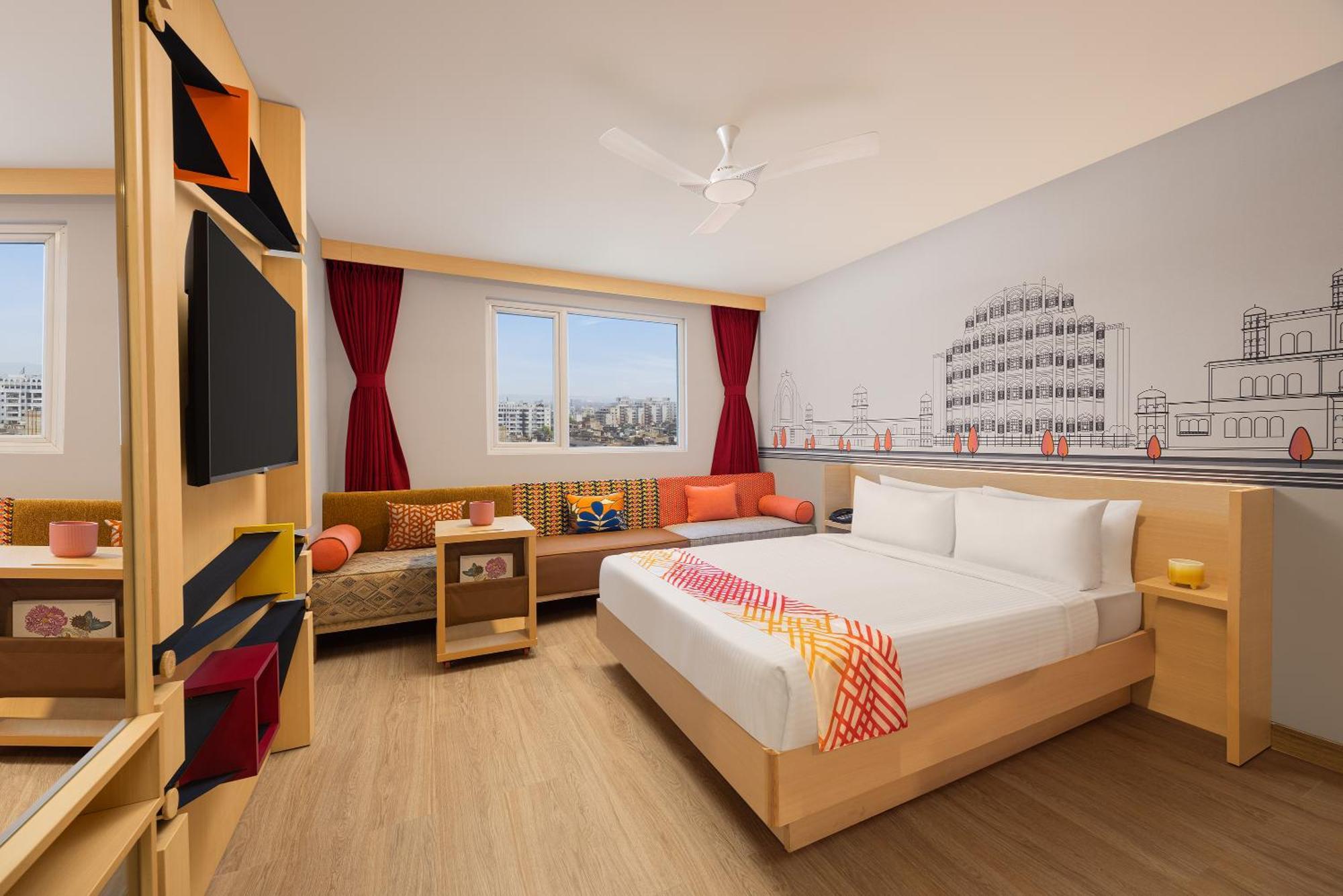 Luxe Queen Room