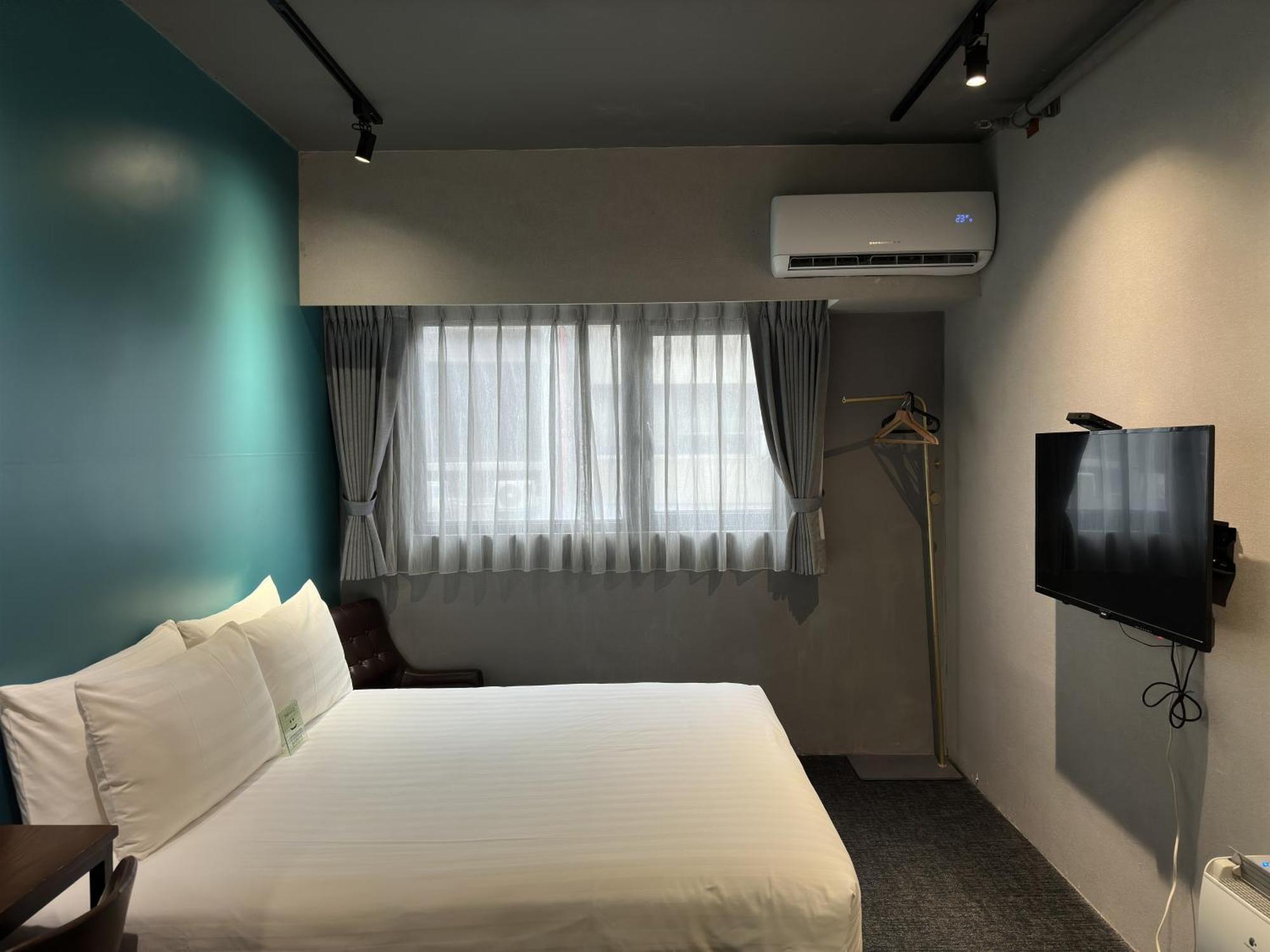 Executive Double Room Bathtub