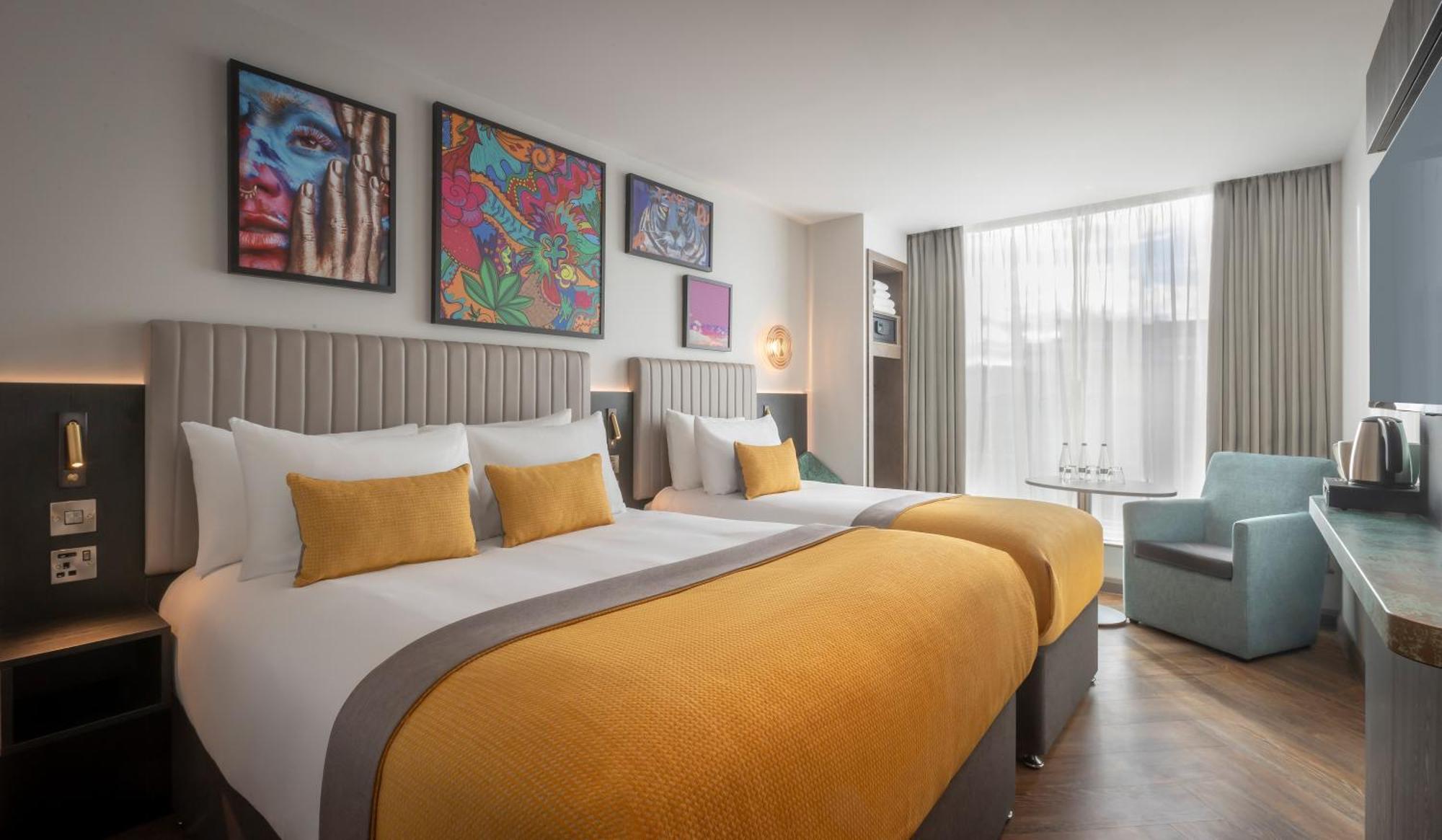 Deluxe Double & Single Room