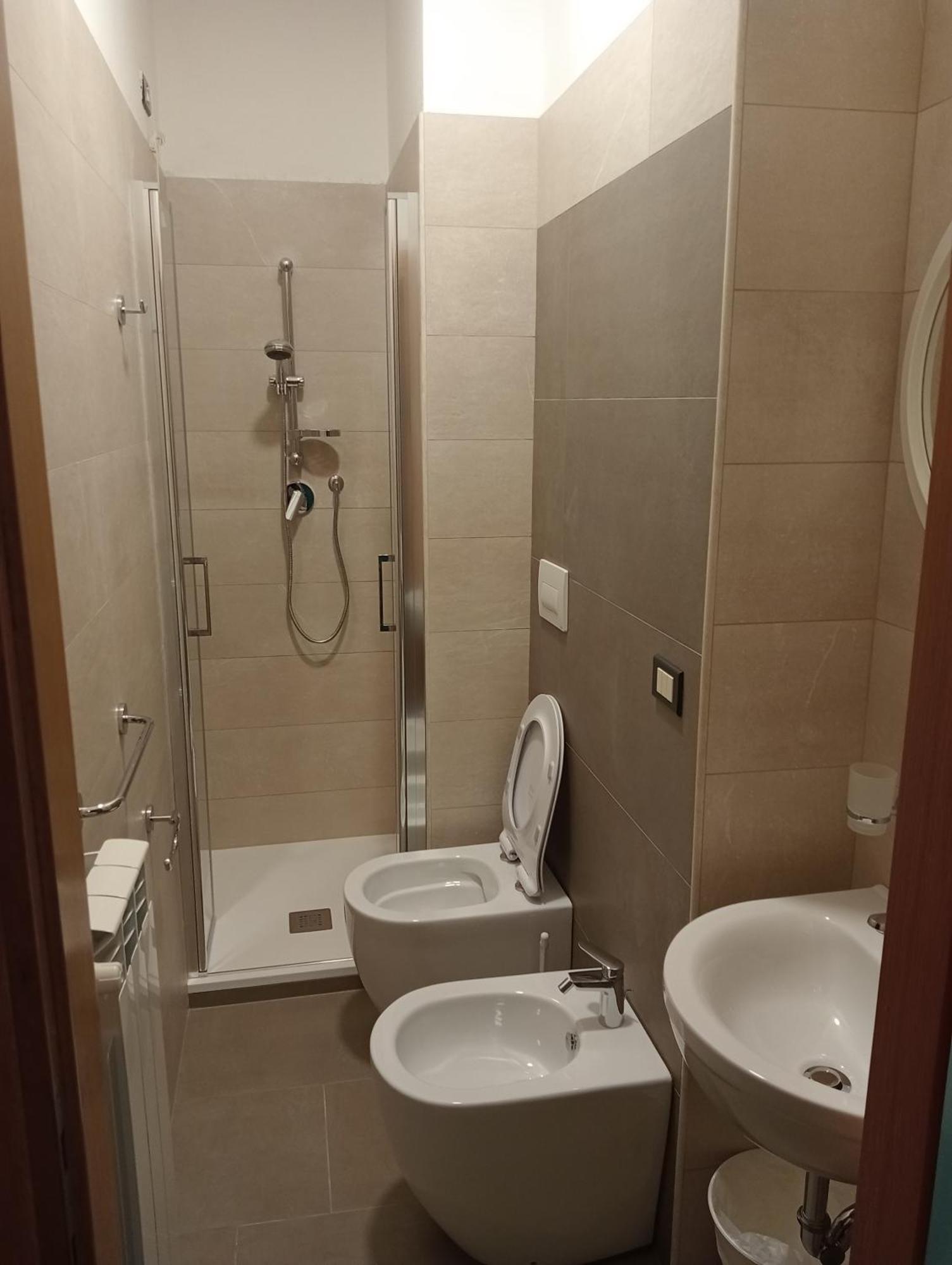 Single Room with Private Bathroom,1639904394:JPEG