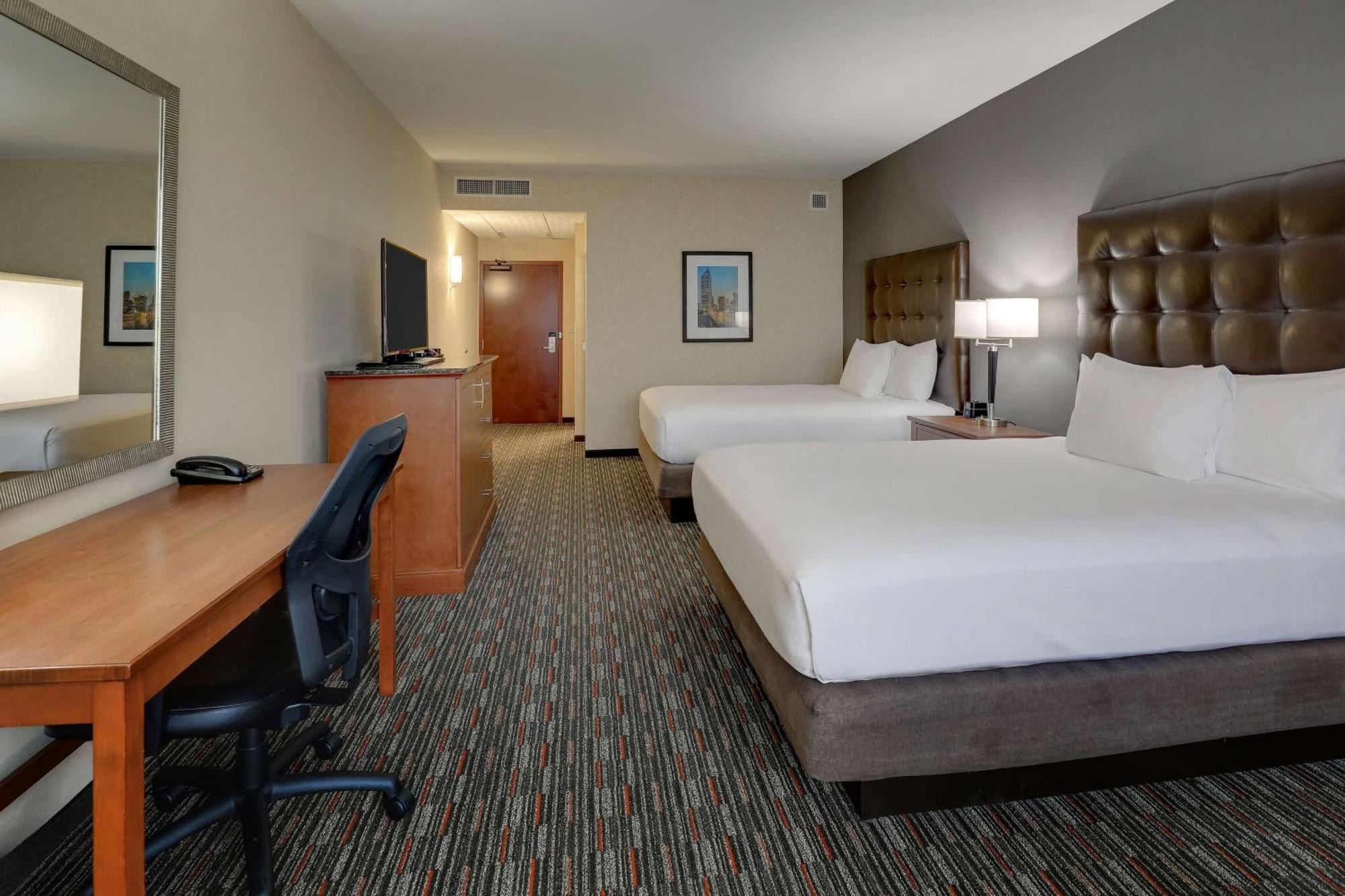 Deluxe Queen Room with Two Queen Beds