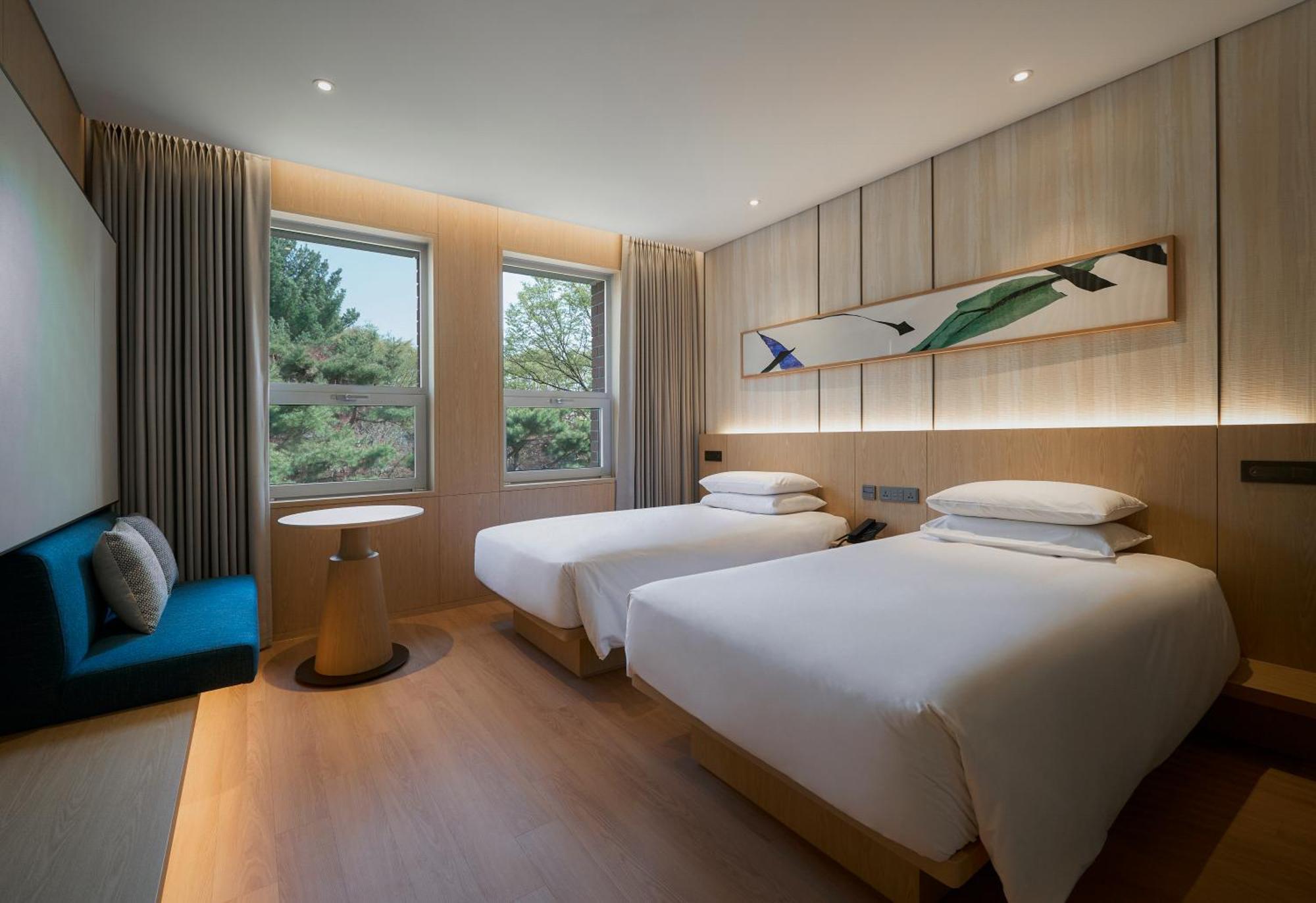 Standard Twin Room,1656183407:JPEG
