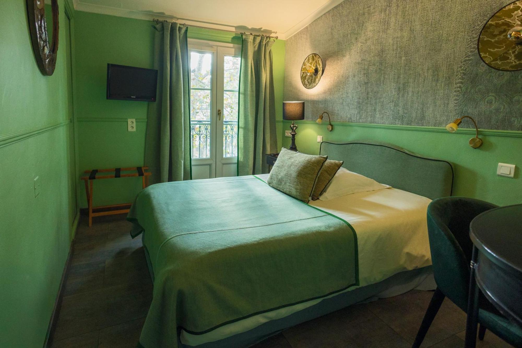 Single Room Balcony