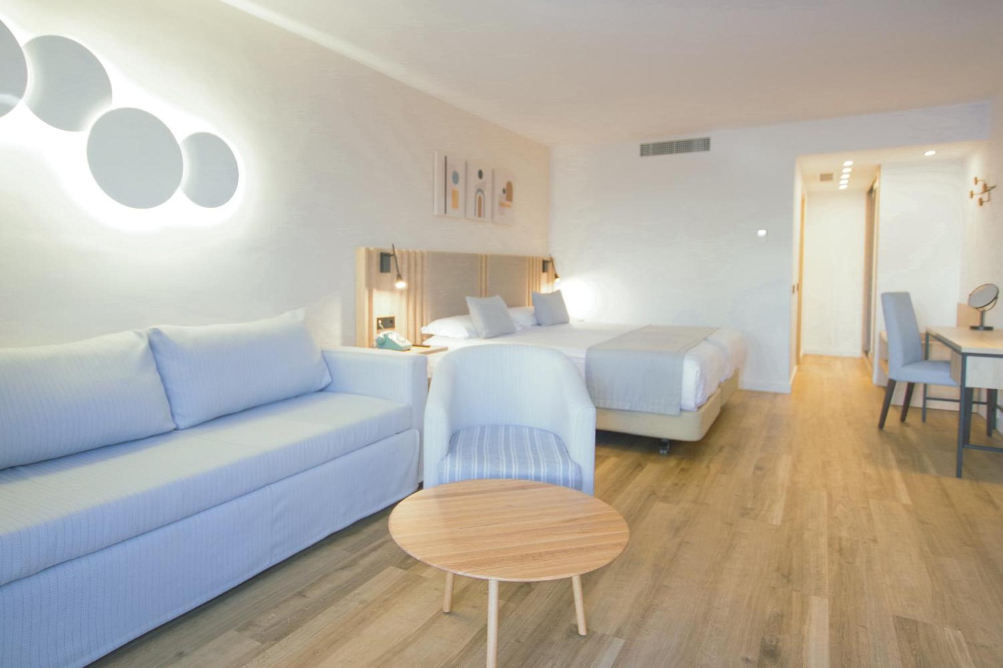 Quarto Triplo com Vista do Mar