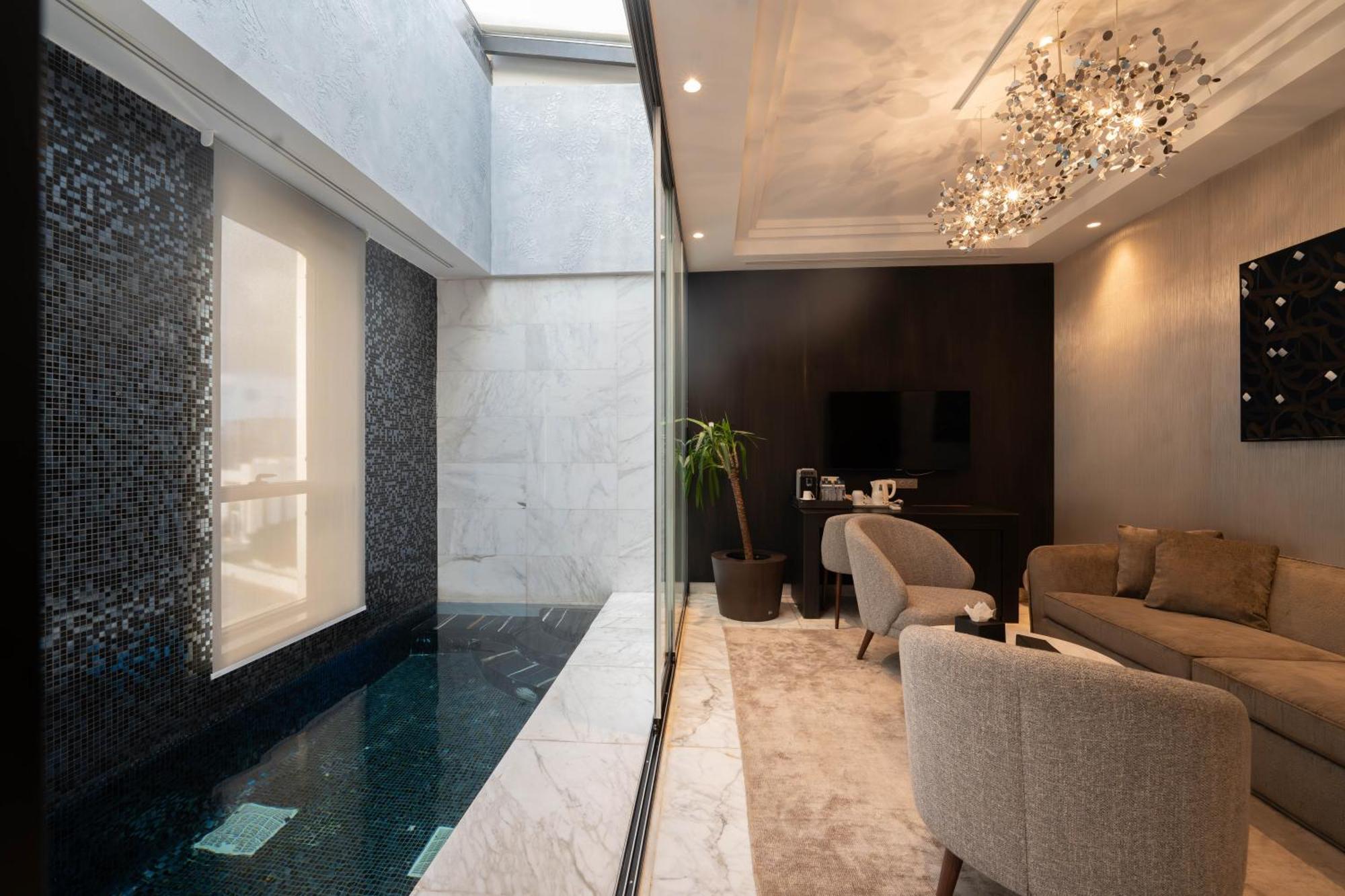 Suite Private Pool