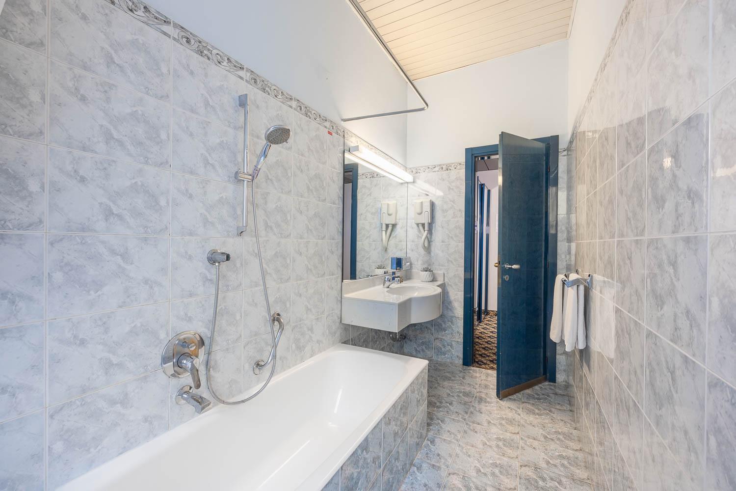 Quarto Twin