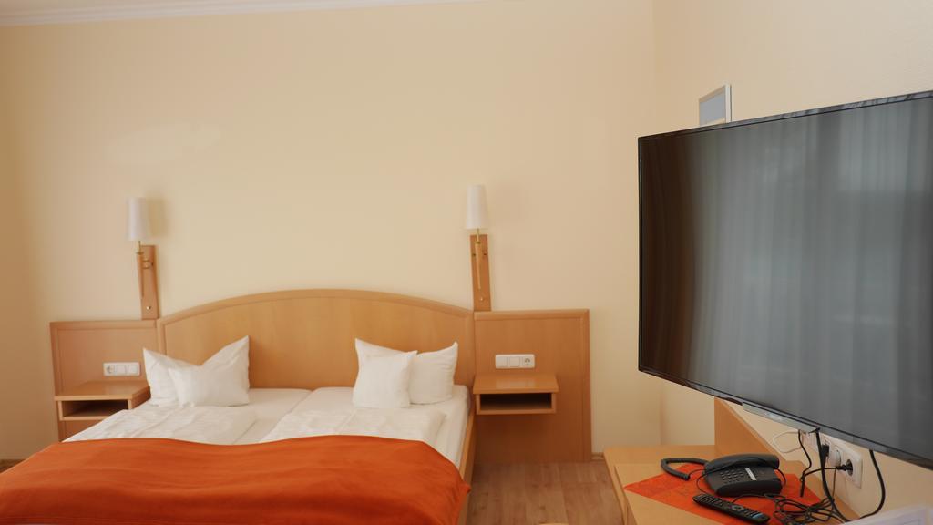 Double Room,683765004:JPEG