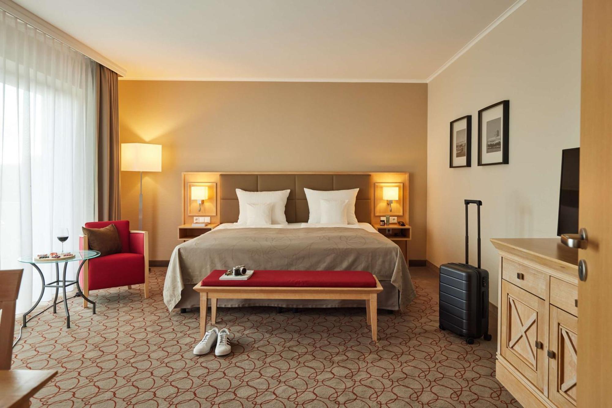 Spacious Executive Double Room,1666637690:JPEG