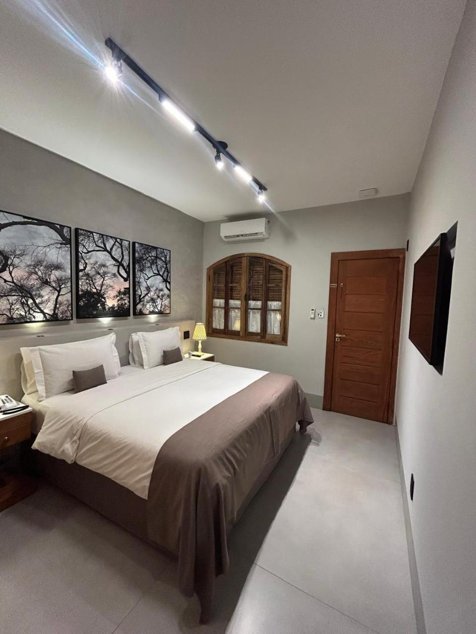 Quarto Duplo Luxo com Banheira